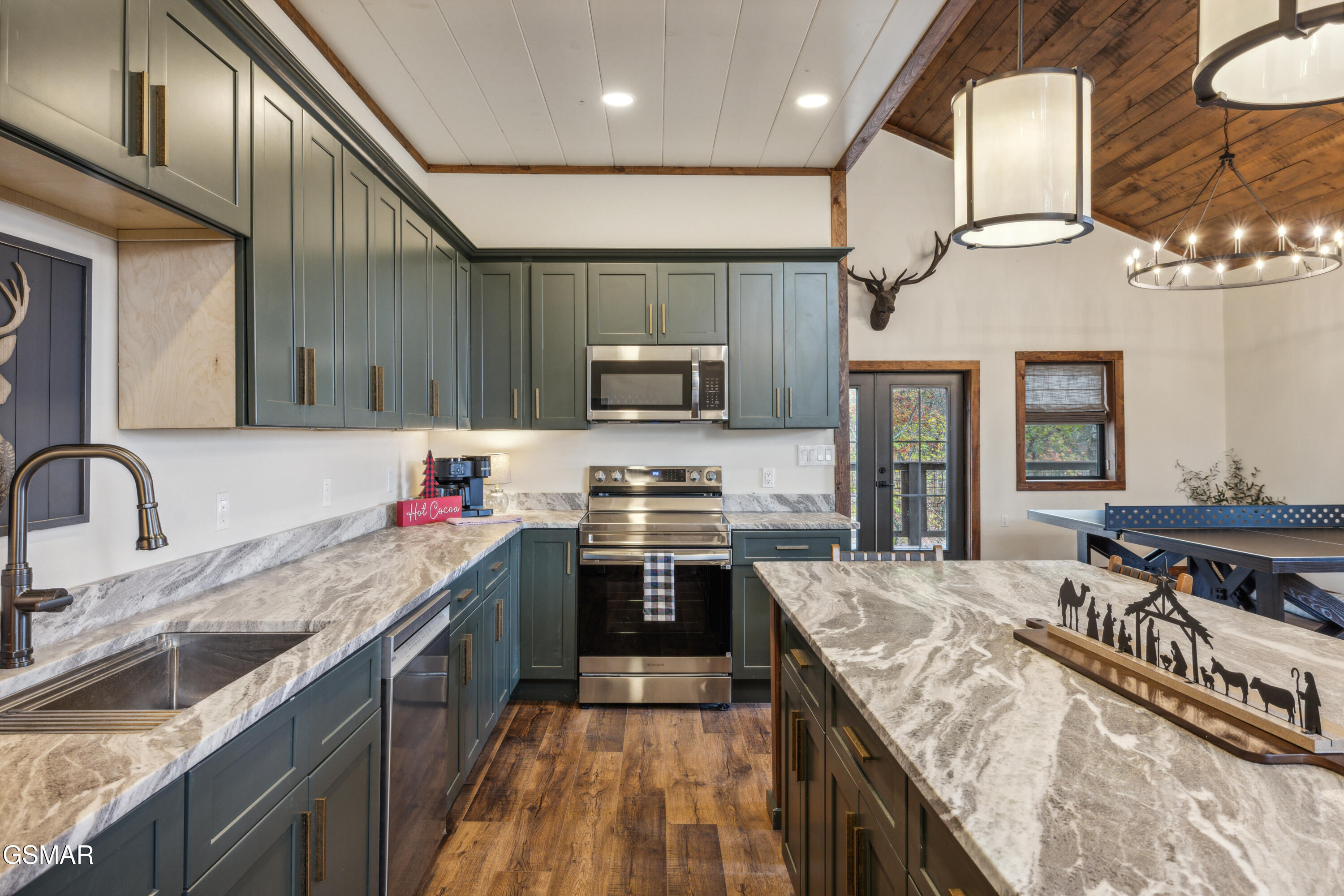 1862 Natures Lane Sevierville TN 37862
