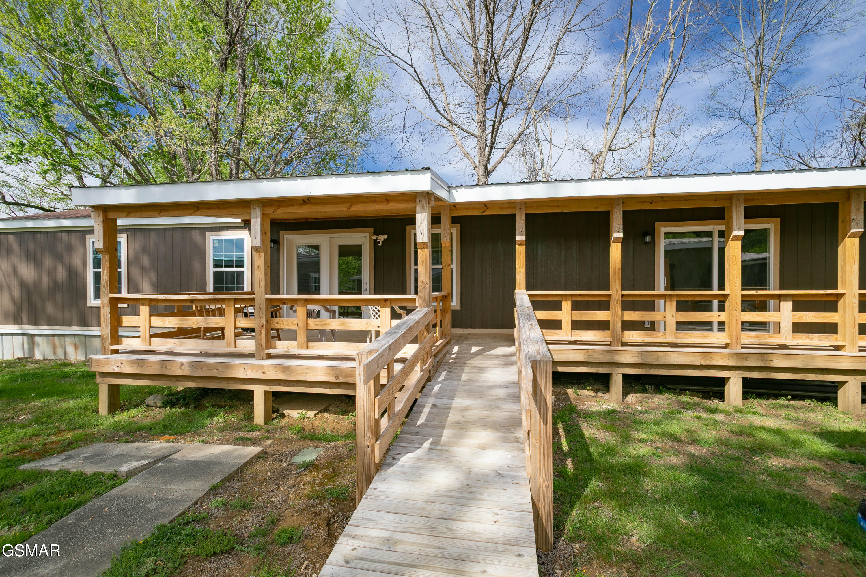 8113 W Old Highway 73 Townsend TN 37882