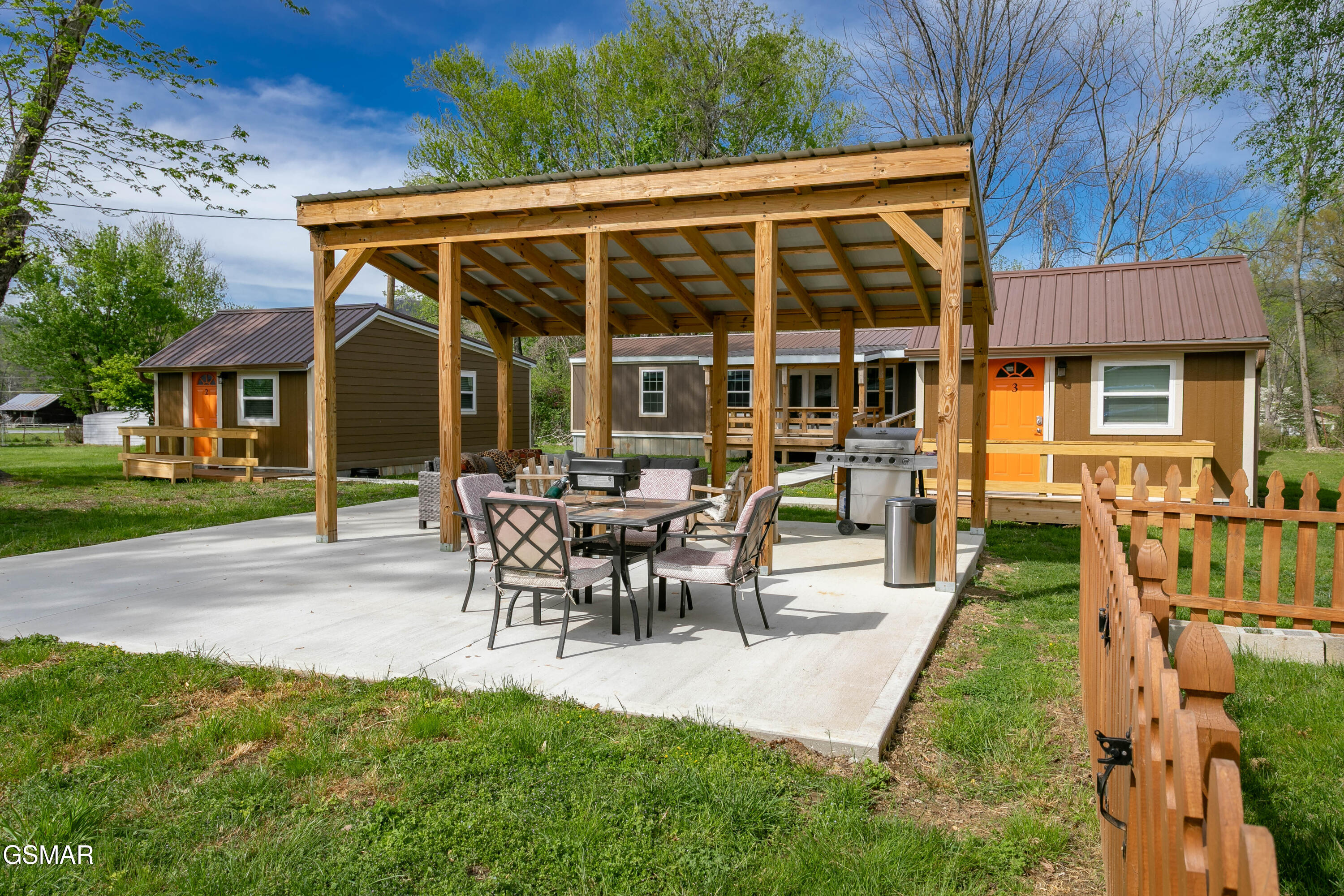 8113 W Old Highway 73 Townsend TN 37882