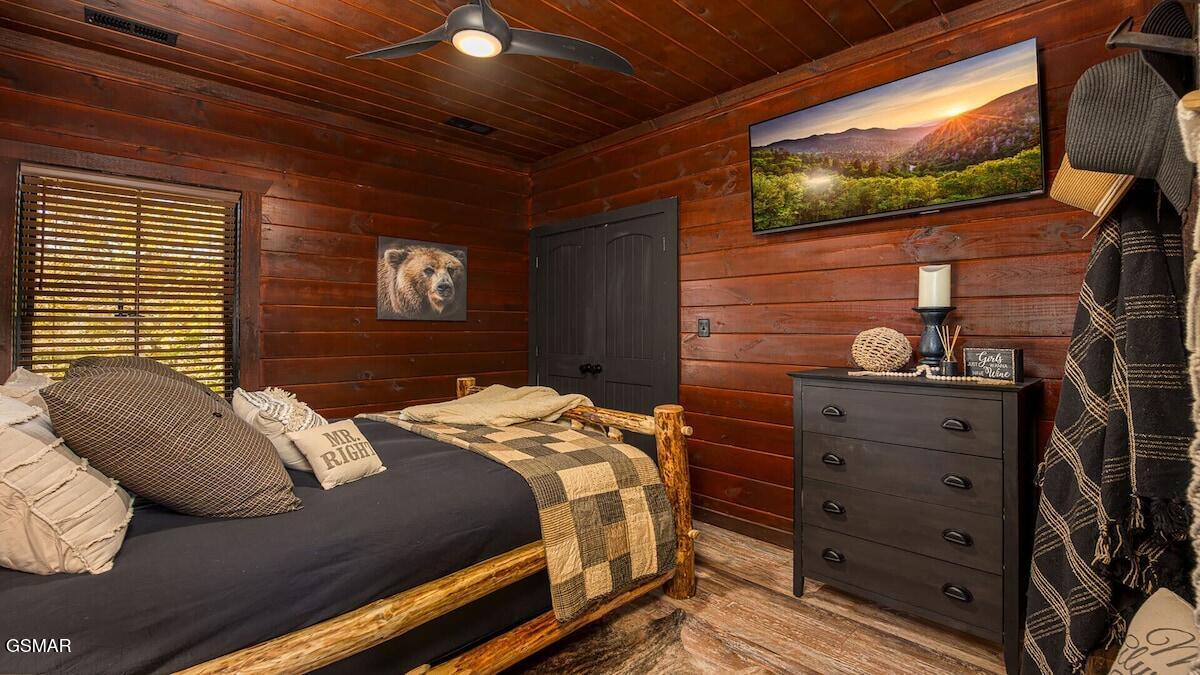 1005 Walini Way Sevierville TN 37876