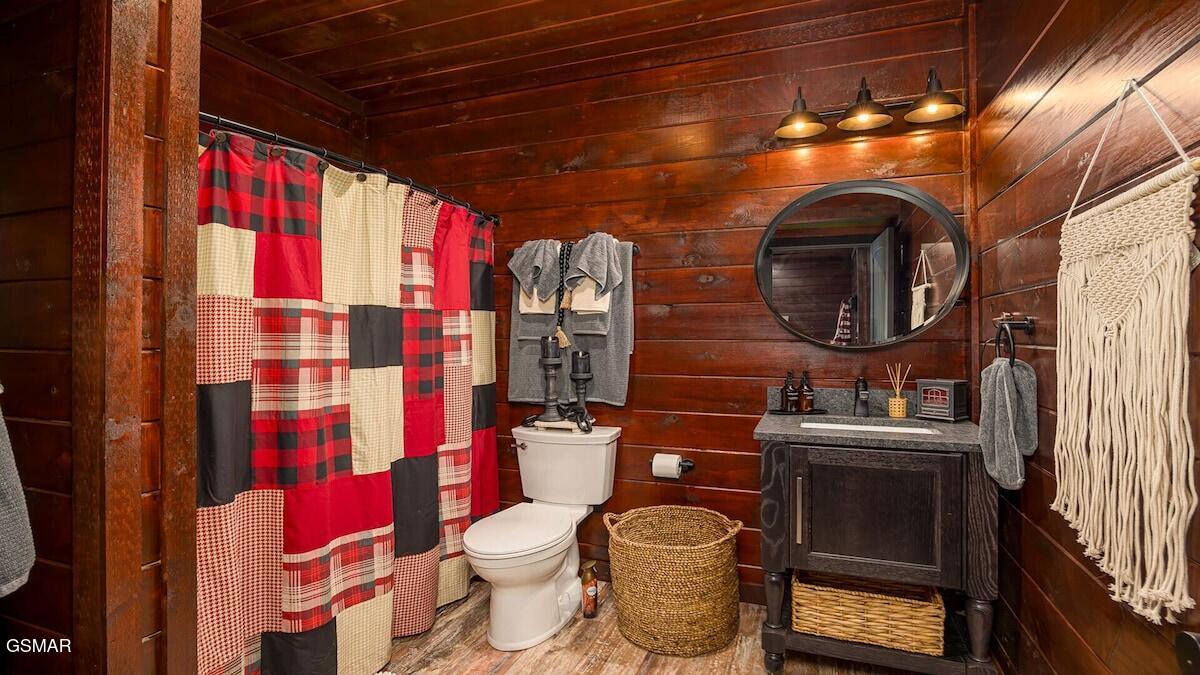 1005 Walini Way Sevierville TN 37876