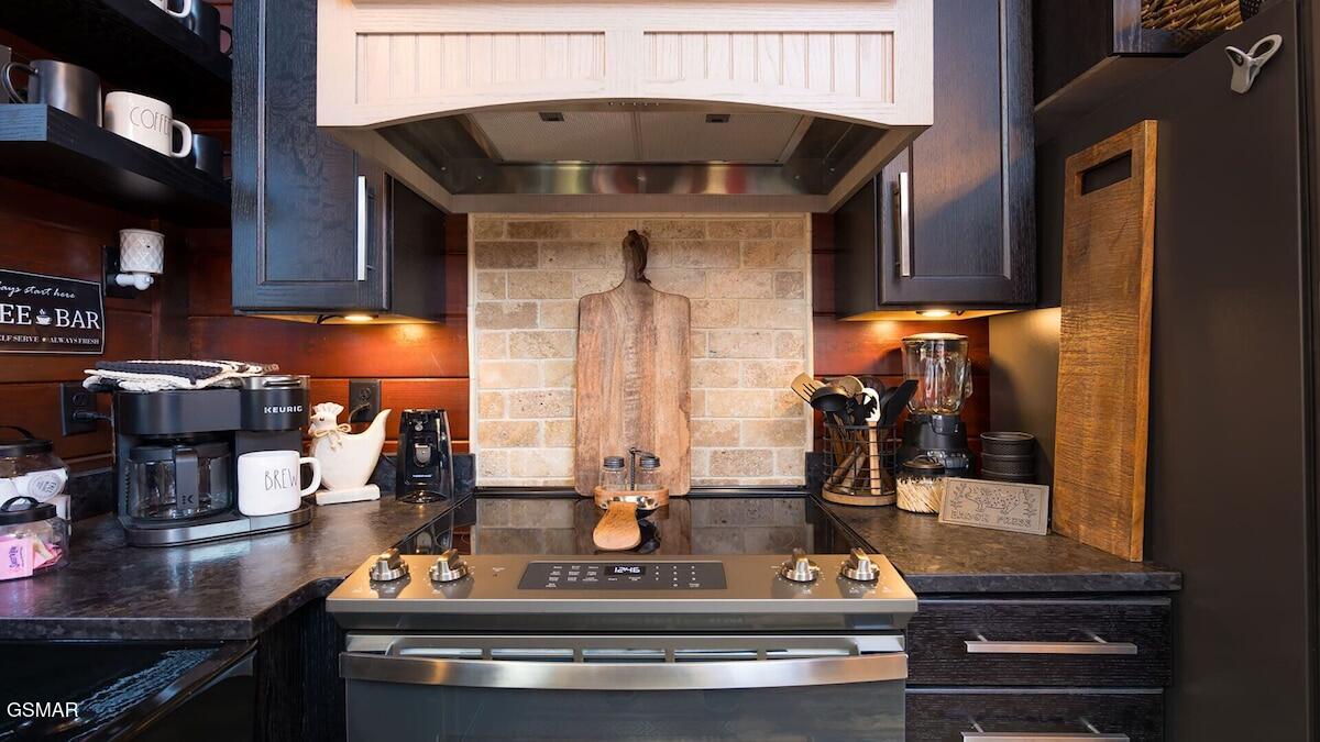 1005 Walini Way Sevierville TN 37876