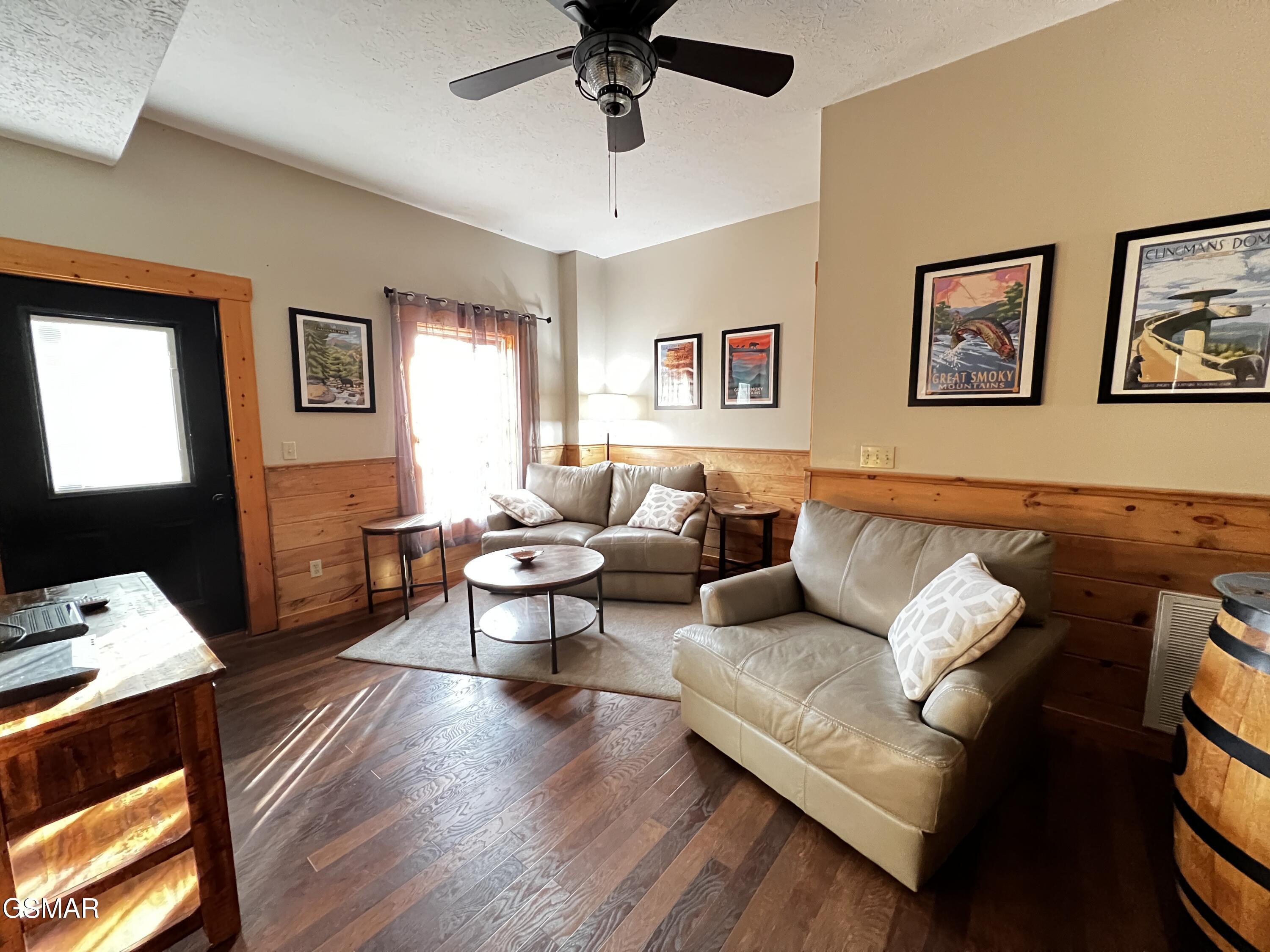 1615 Misty Hollow Way Gatlinburg TN 37738