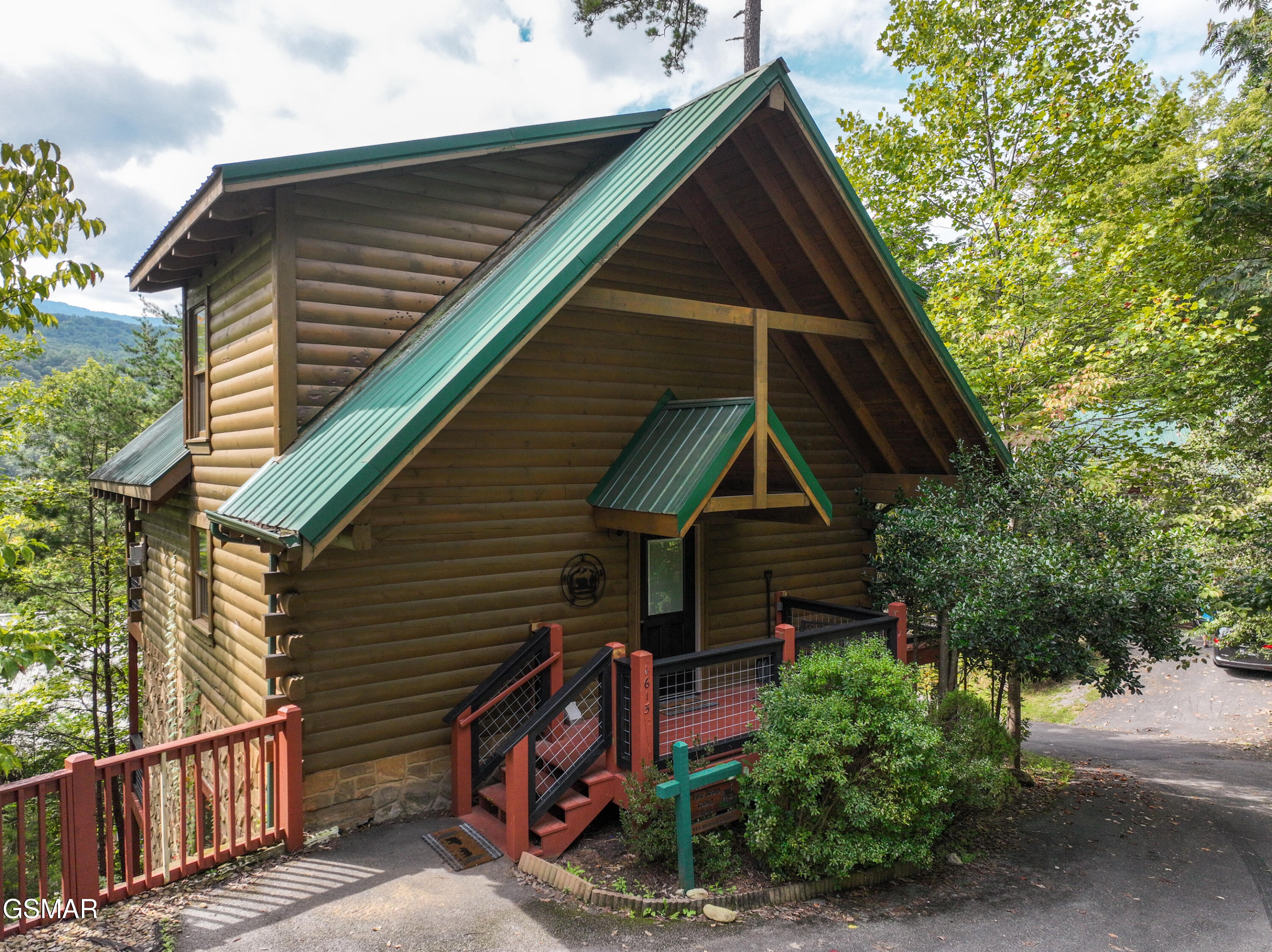 1615 Misty Hollow Way Gatlinburg TN 37738