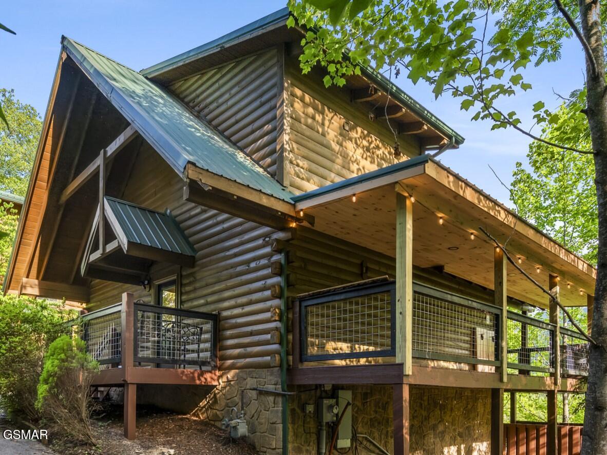 1615 Misty Hollow Way Gatlinburg TN 37738