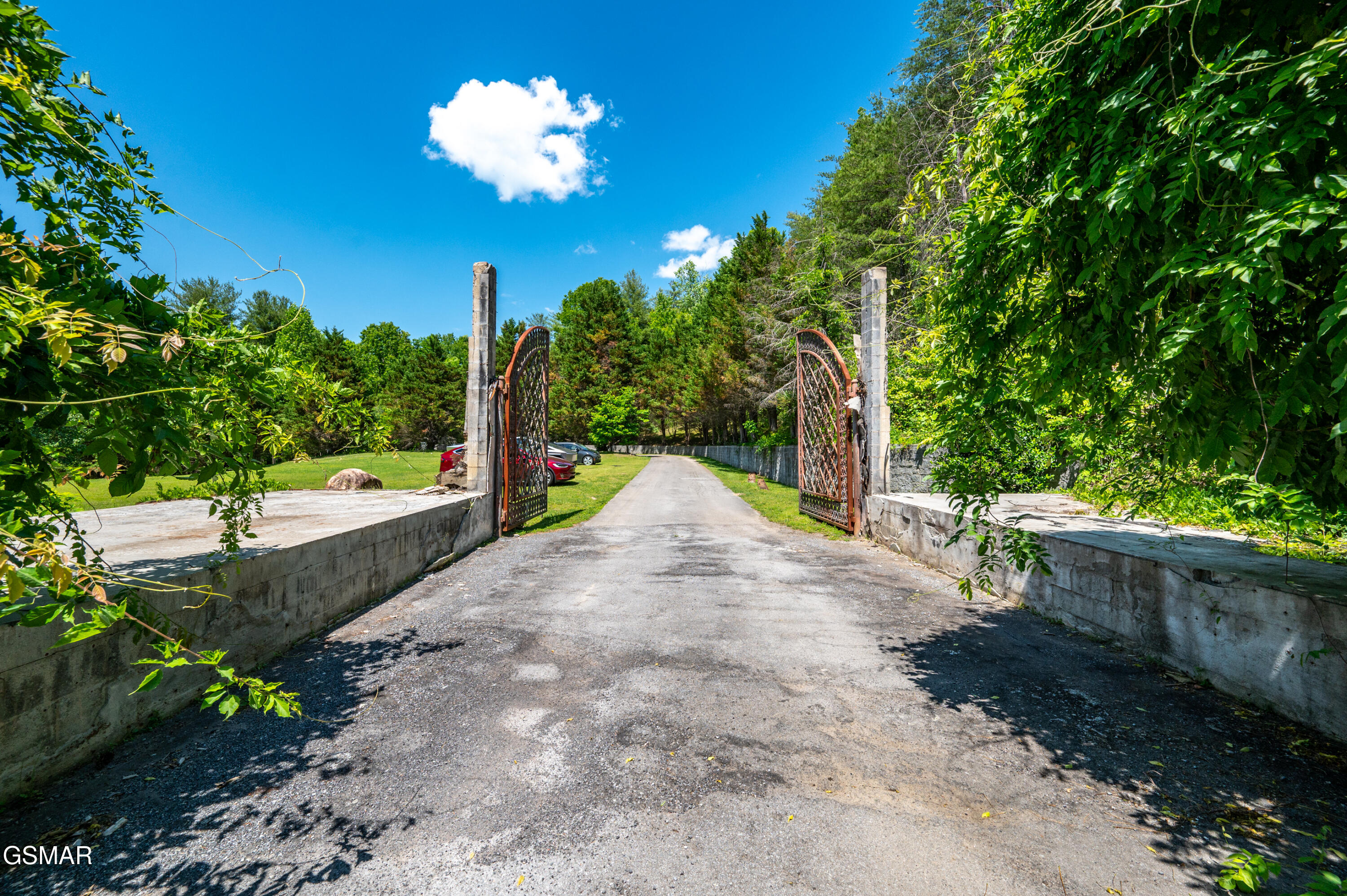 2315 Headrick Lead Sevierville TN 37862