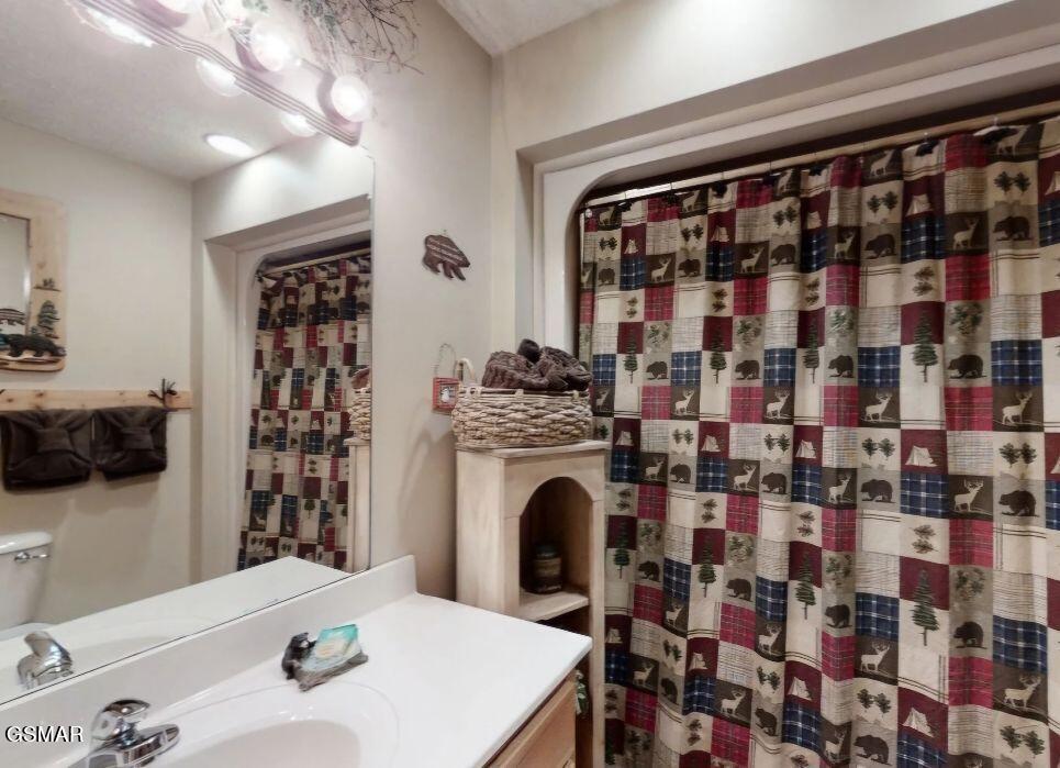 335 Greenwood Way Pigeon Forge TN 37863