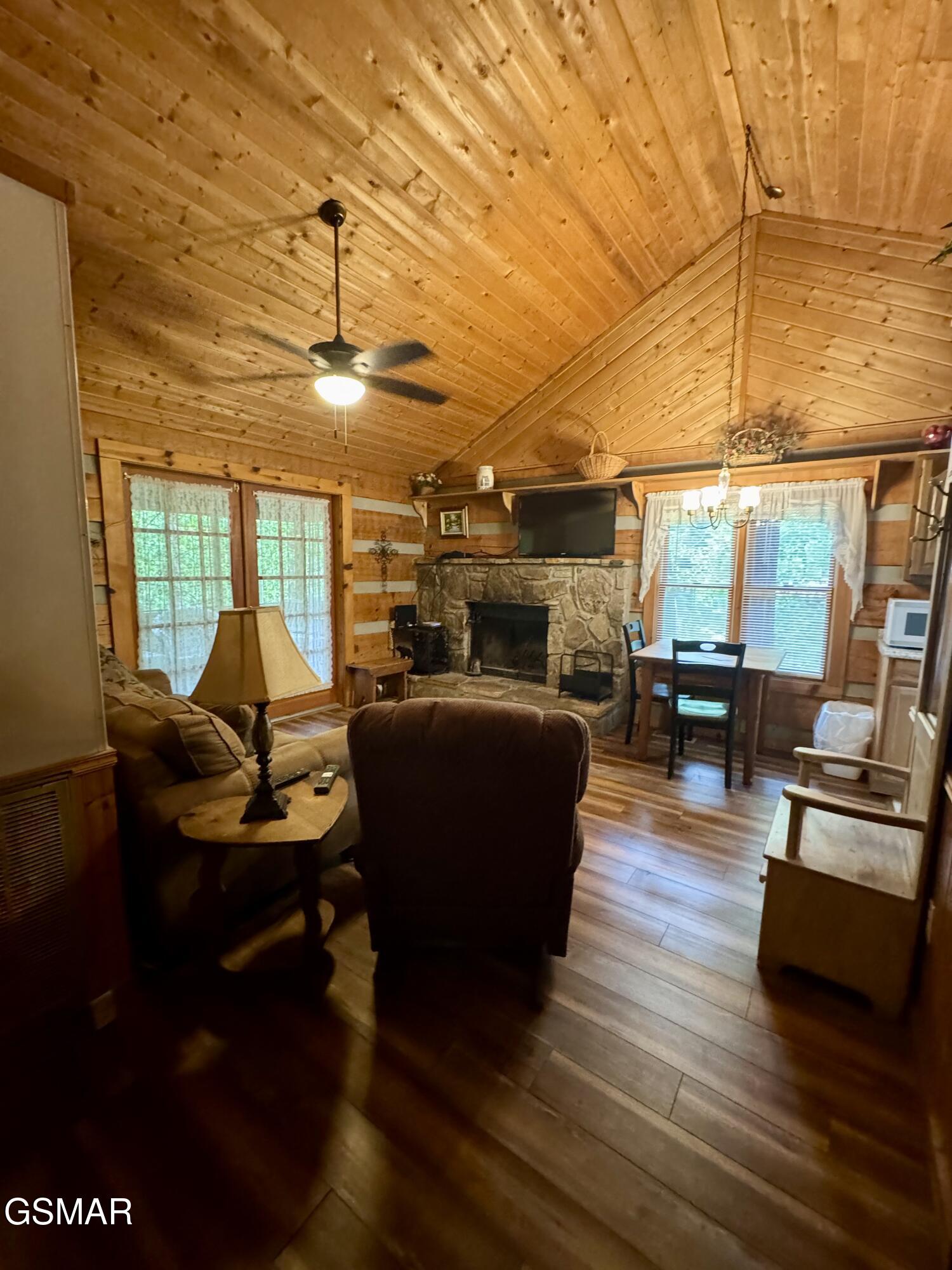 2340 Avon Circle Sevierville TN 37876