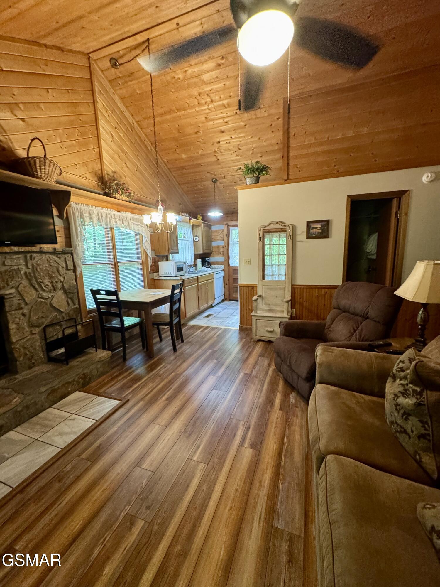 2340 Avon Circle Sevierville TN 37876