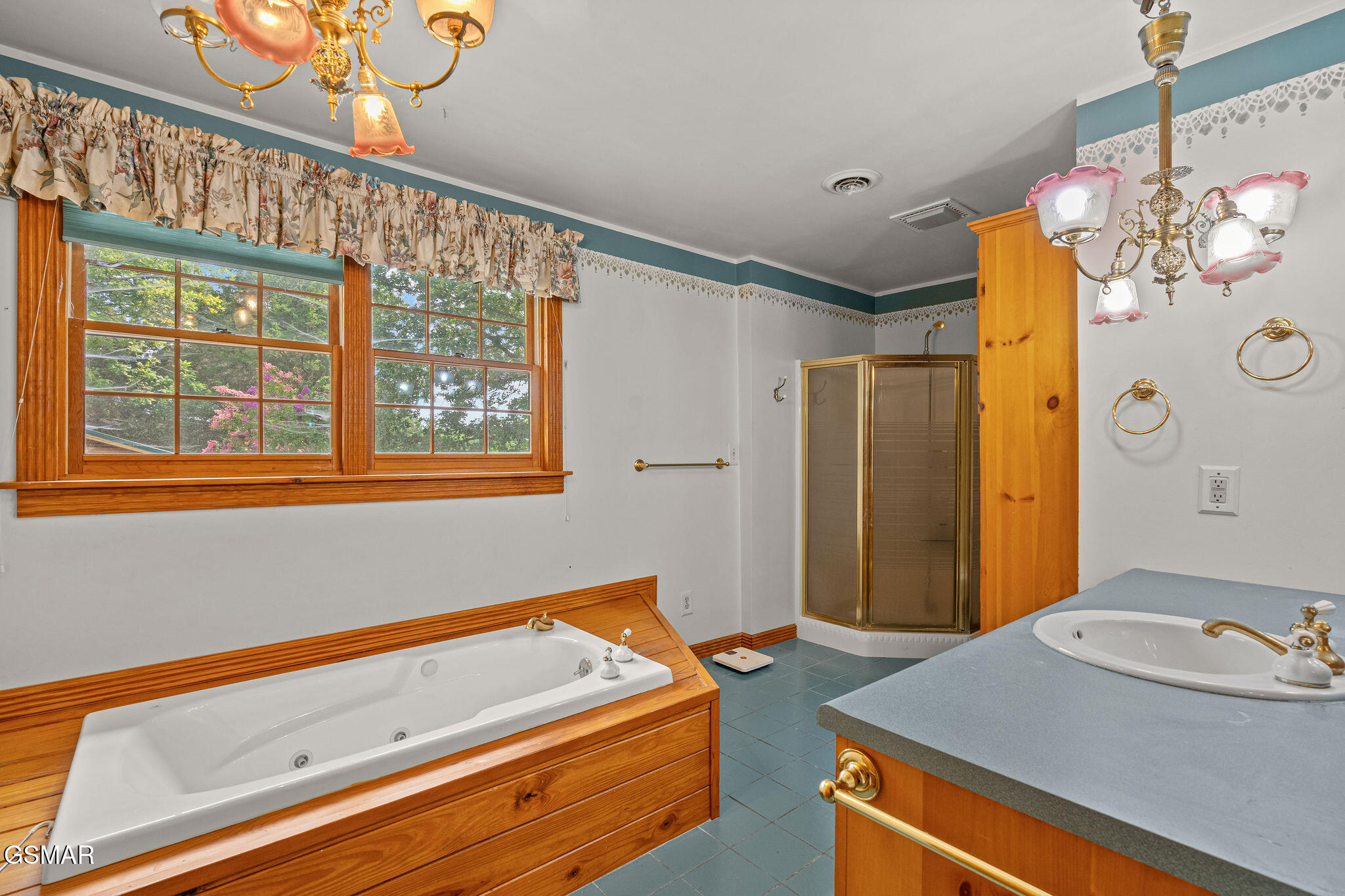 2452 Skyview Way Dandridge TN 37725