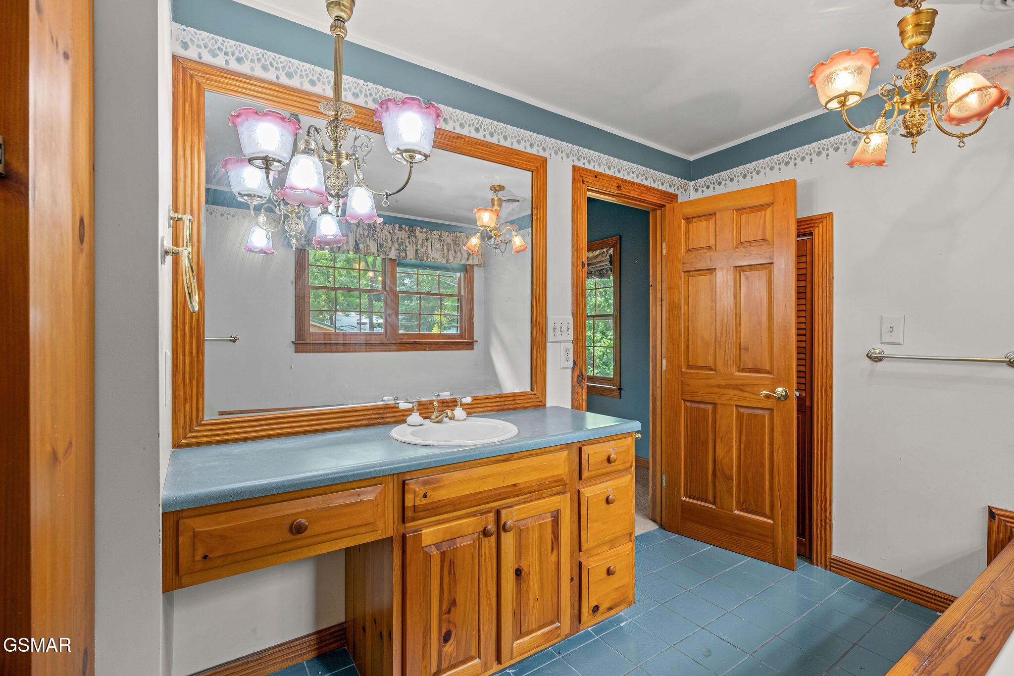 2452 Skyview Way Dandridge TN 37725