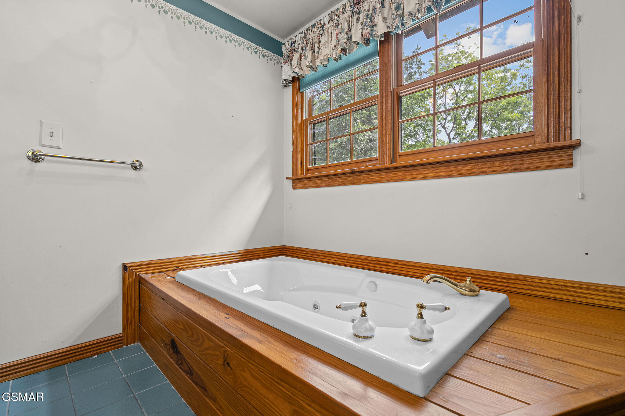 2452 Skyview Way Dandridge TN 37725