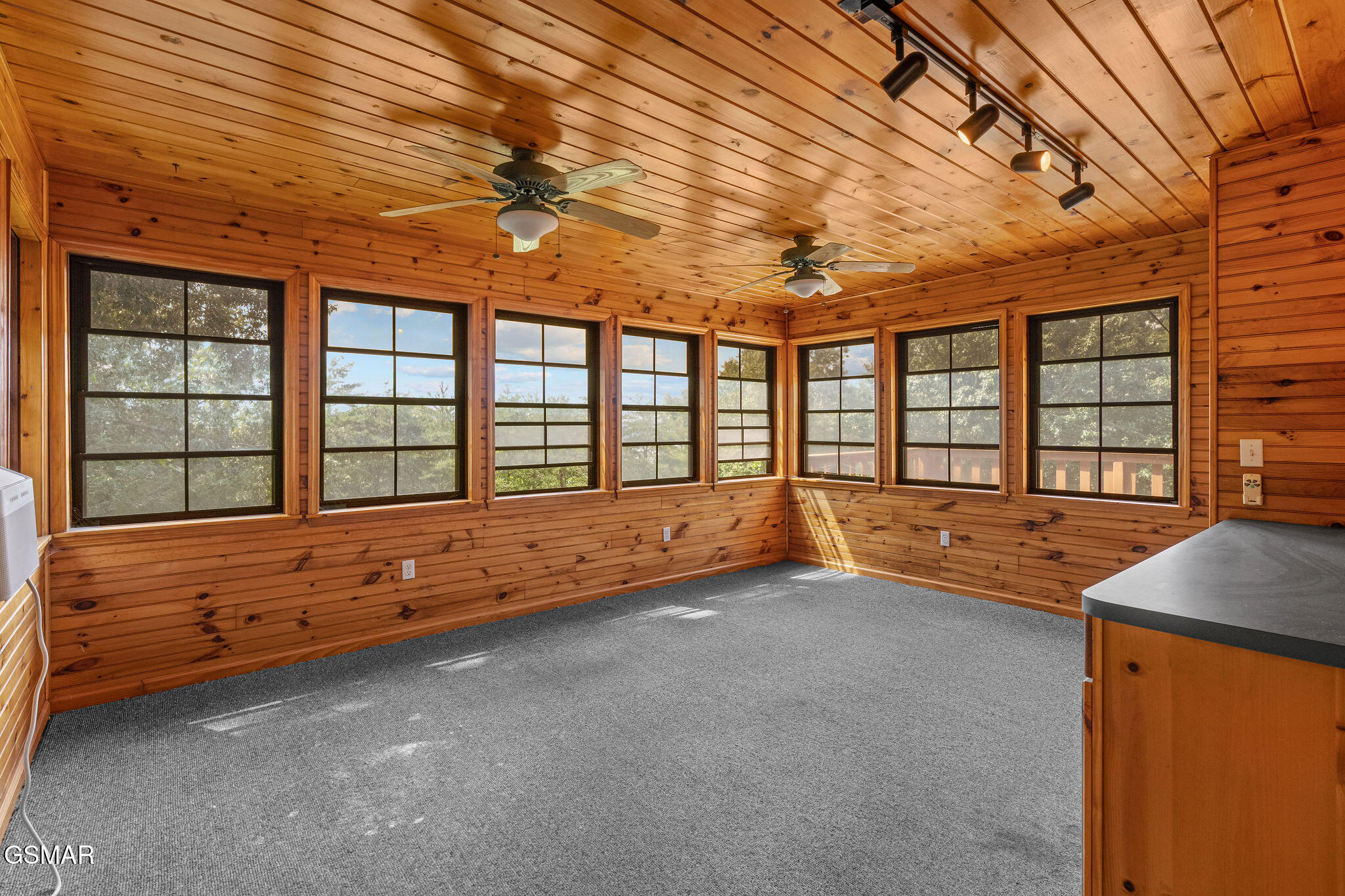 2452 Skyview Way Dandridge TN 37725