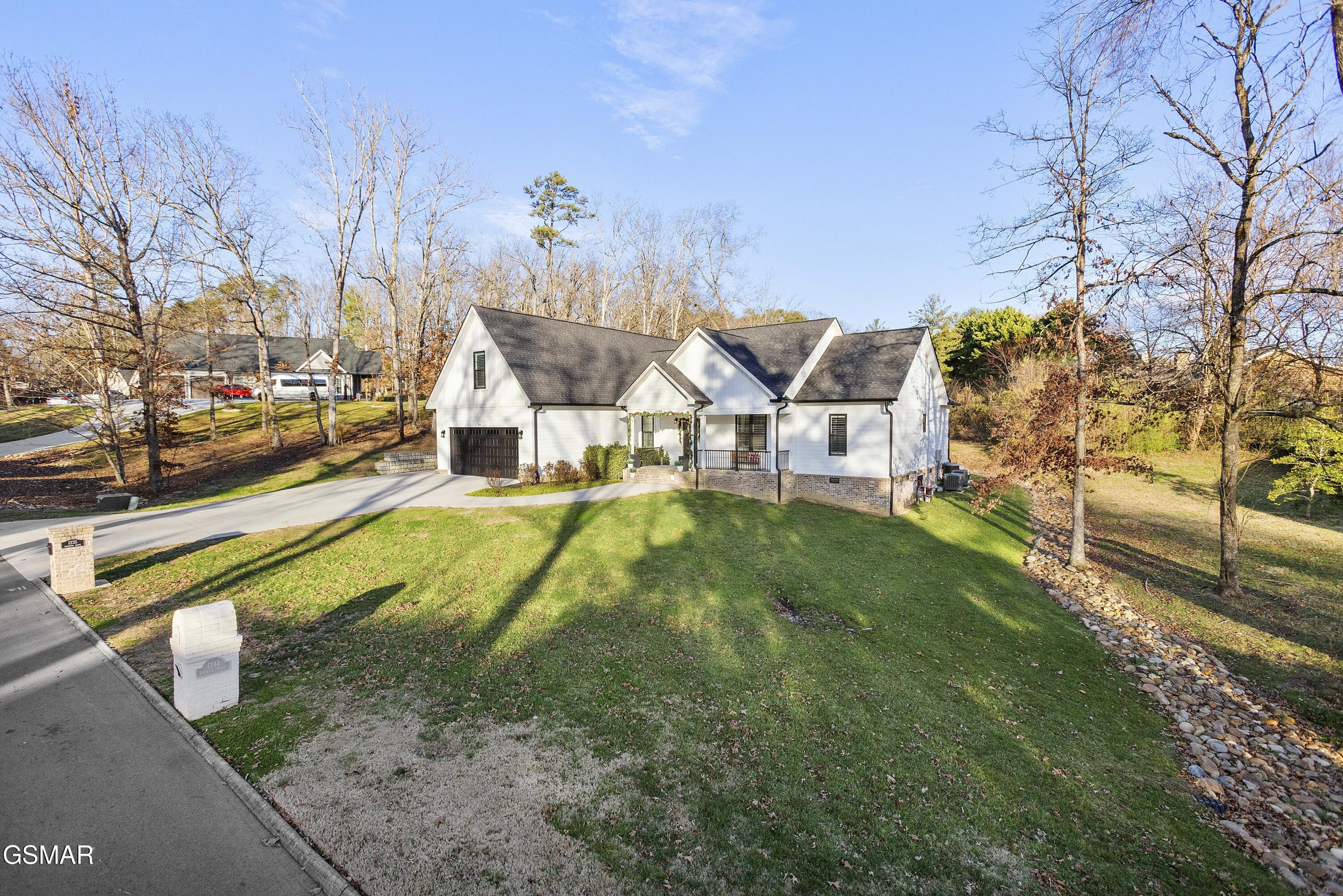 1235 Foxwood Drive Sevierville TN 37862