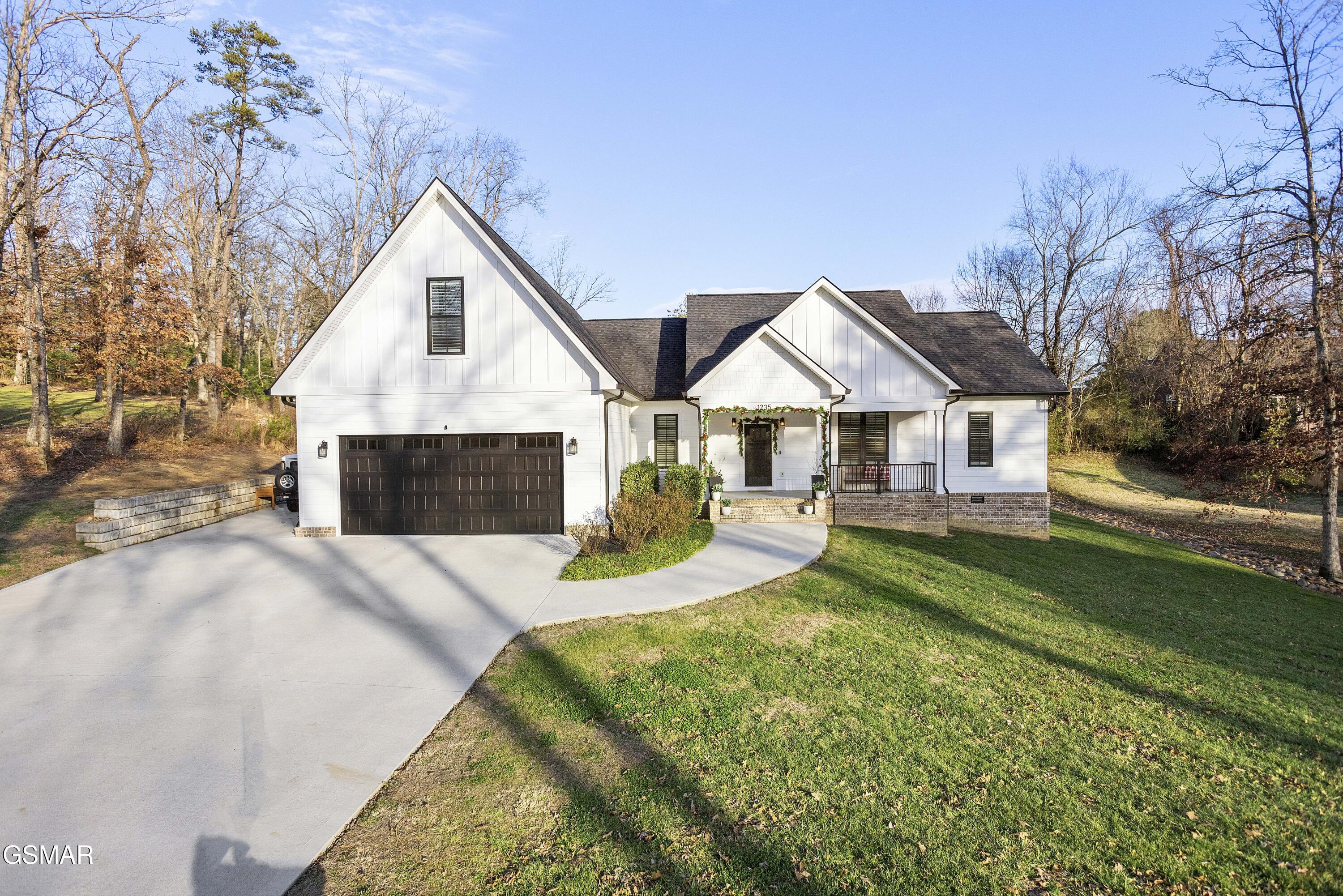 1235 Foxwood Drive Sevierville TN 37862