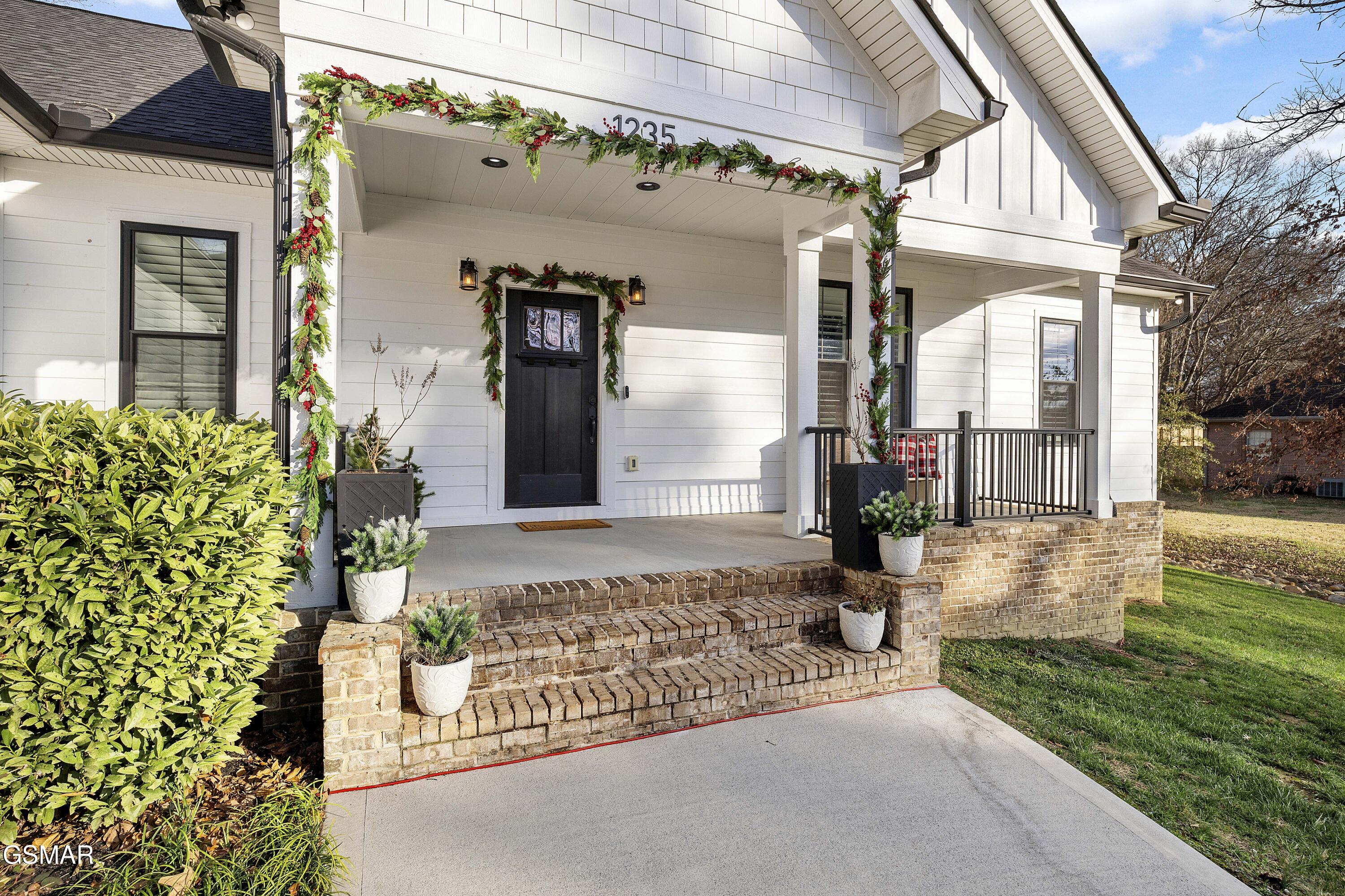 1235 Foxwood Drive Sevierville TN 37862