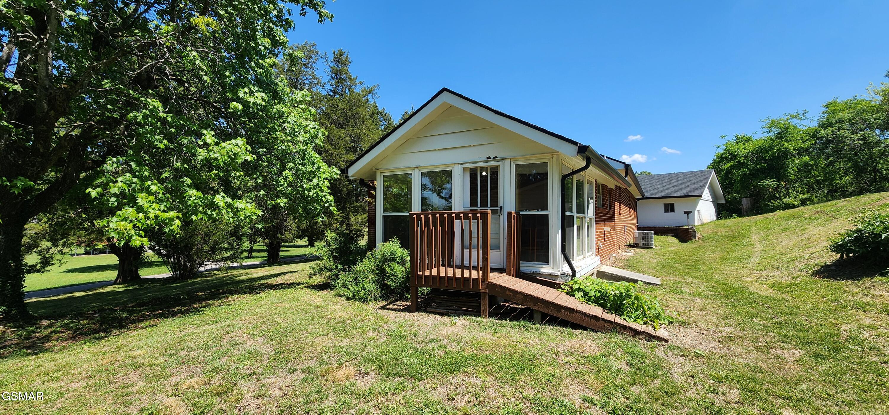 957 Thorngrove Pike Strawberry Plains TN 37871