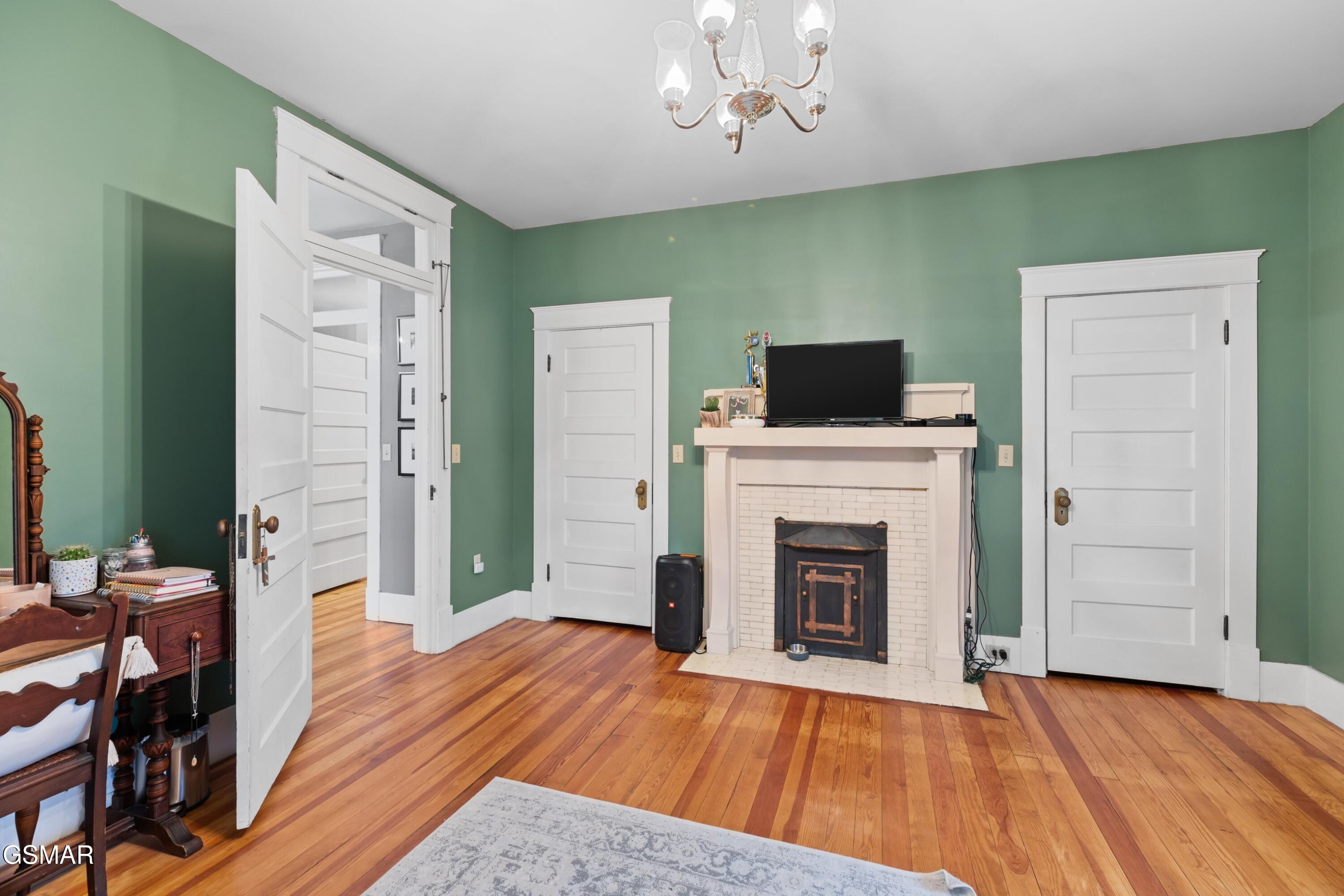 1014 Hillview Drive Dandridge TN 37725