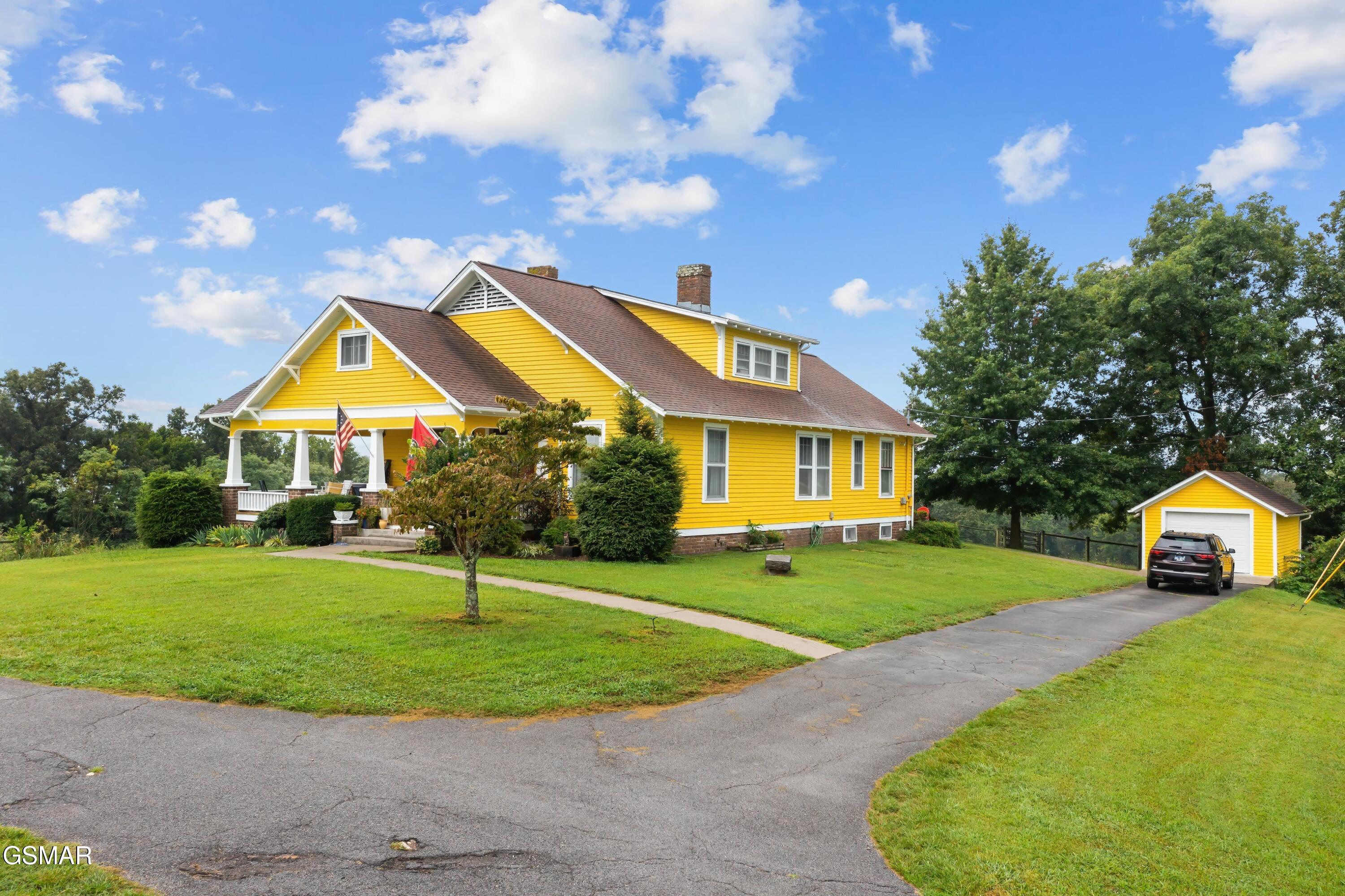 1014 Hillview Drive Dandridge TN 37725