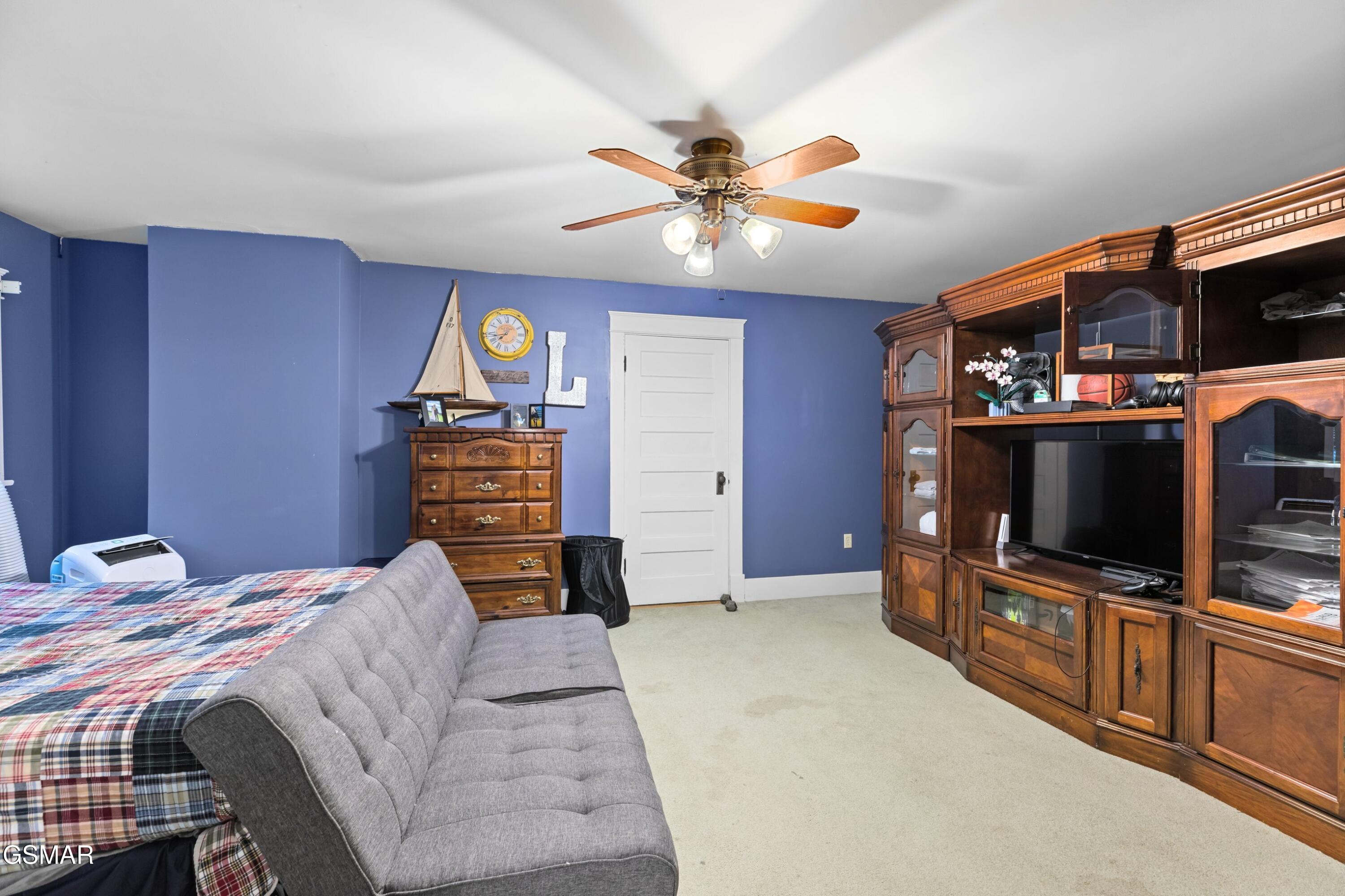 1014 Hillview Drive Dandridge TN 37725