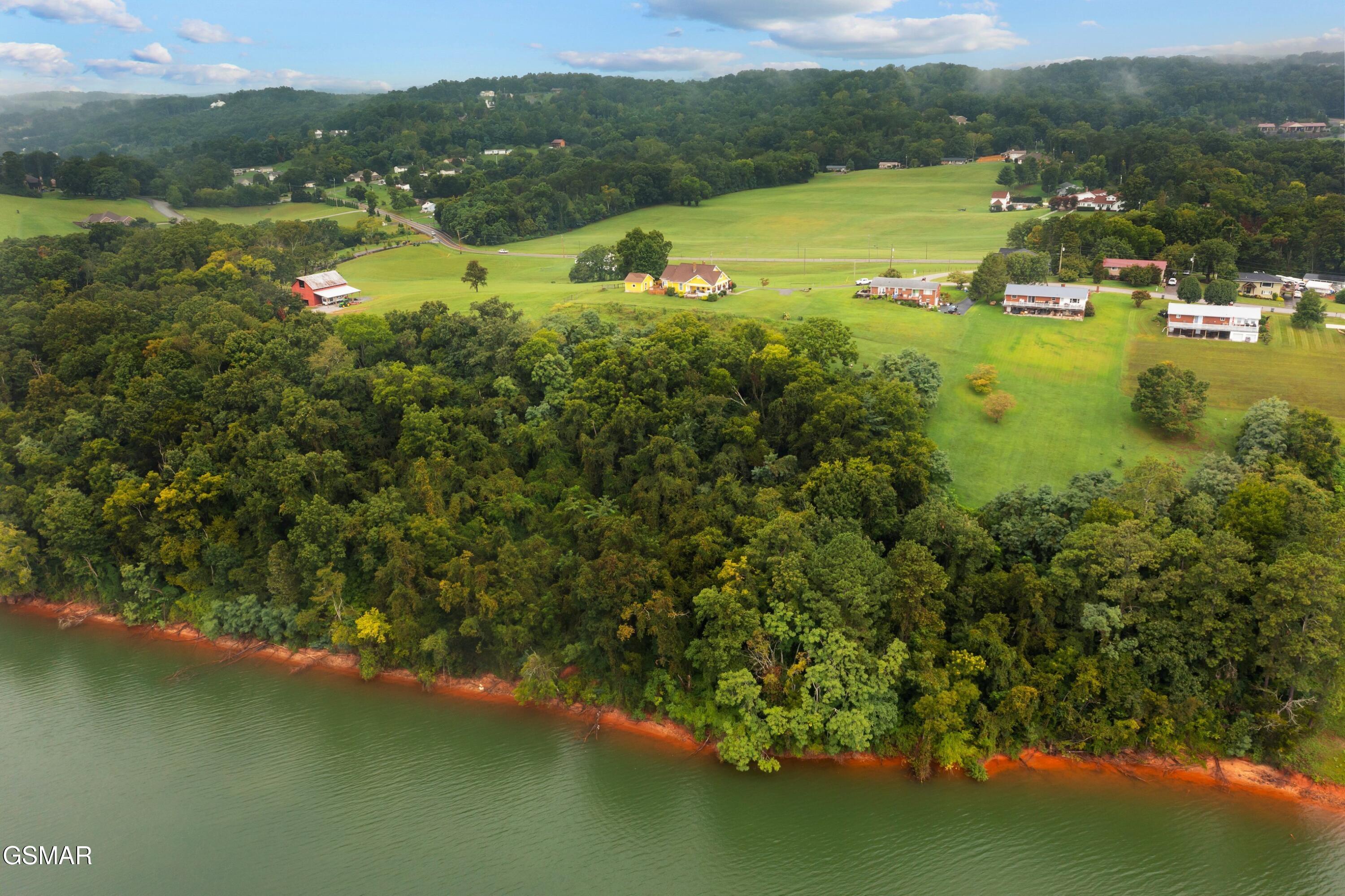 1014 Hillview Drive Dandridge TN 37725