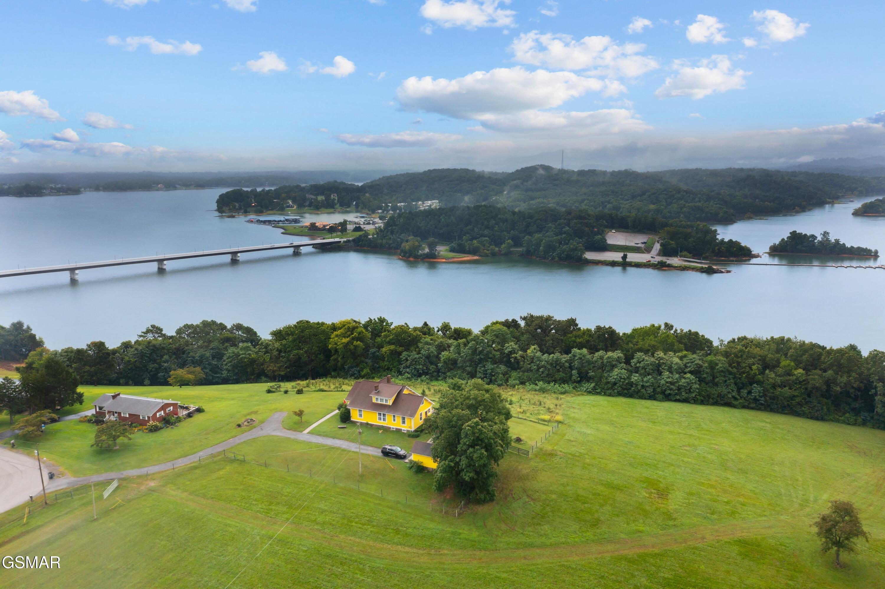 1014 Hillview Drive Dandridge TN 37725