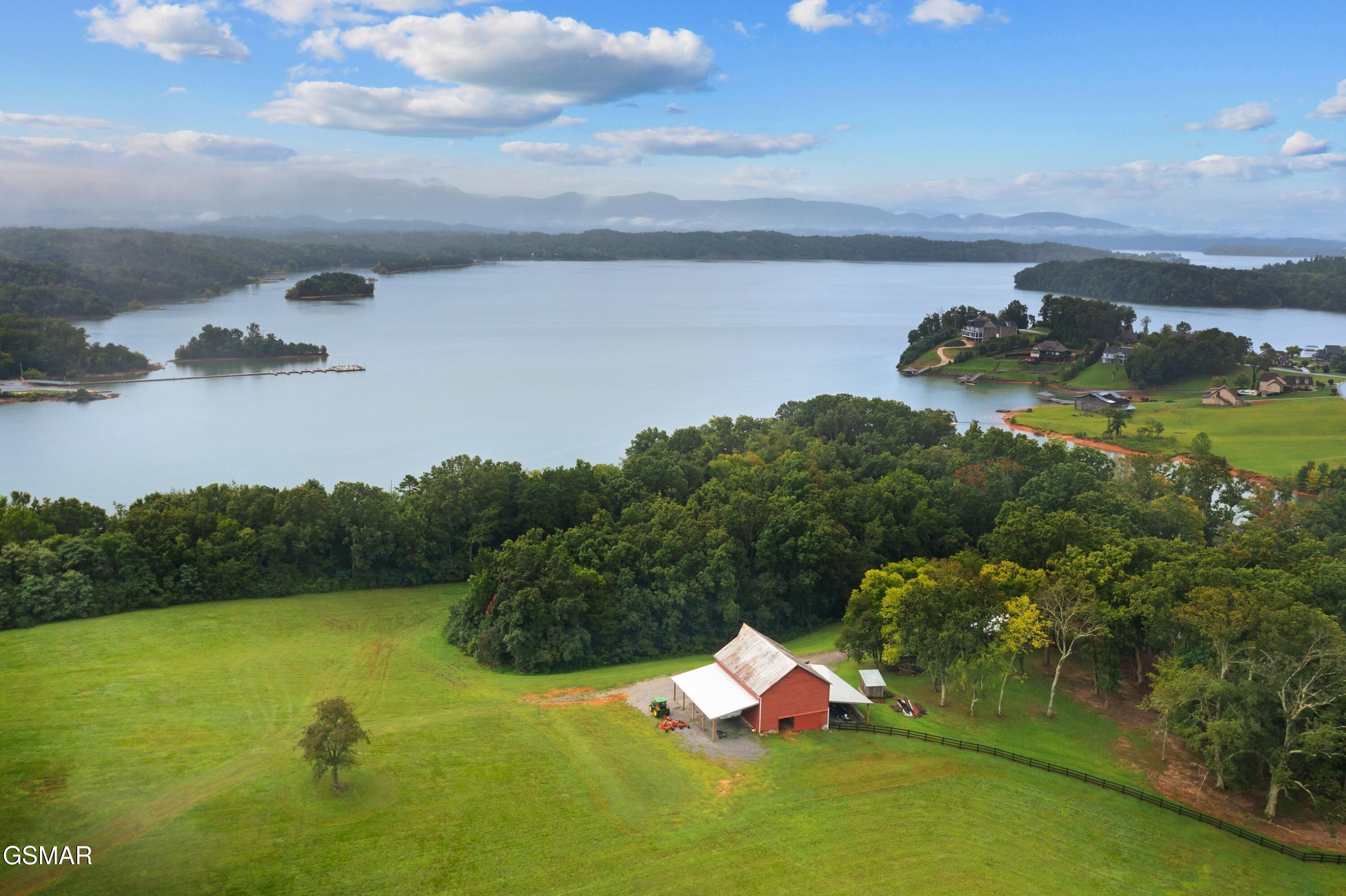 1014 Hillview Drive Dandridge TN 37725