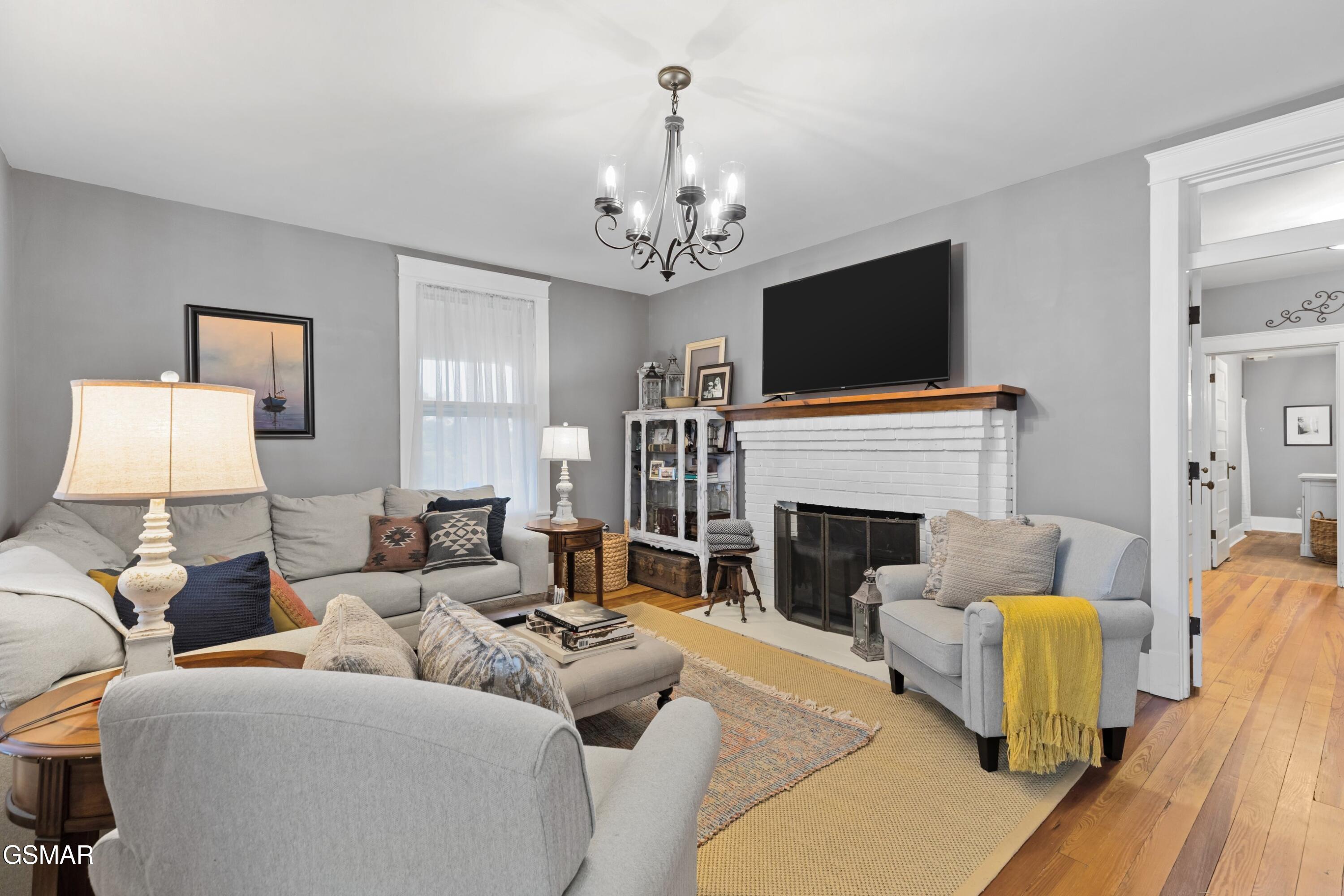 1014 Hillview Drive Dandridge TN 37725