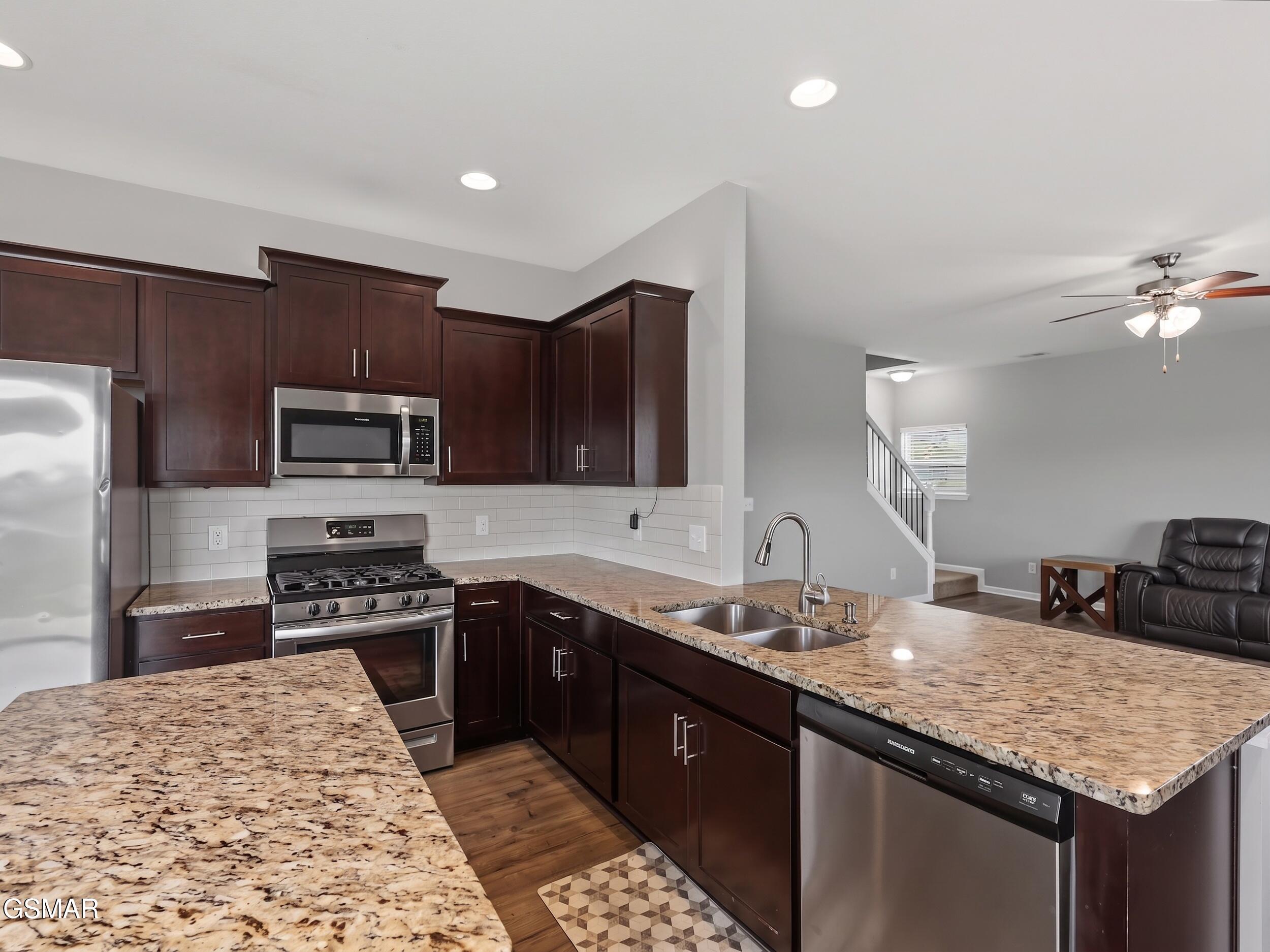 2738 Vista Meadows Lane Sevierville TN 37876