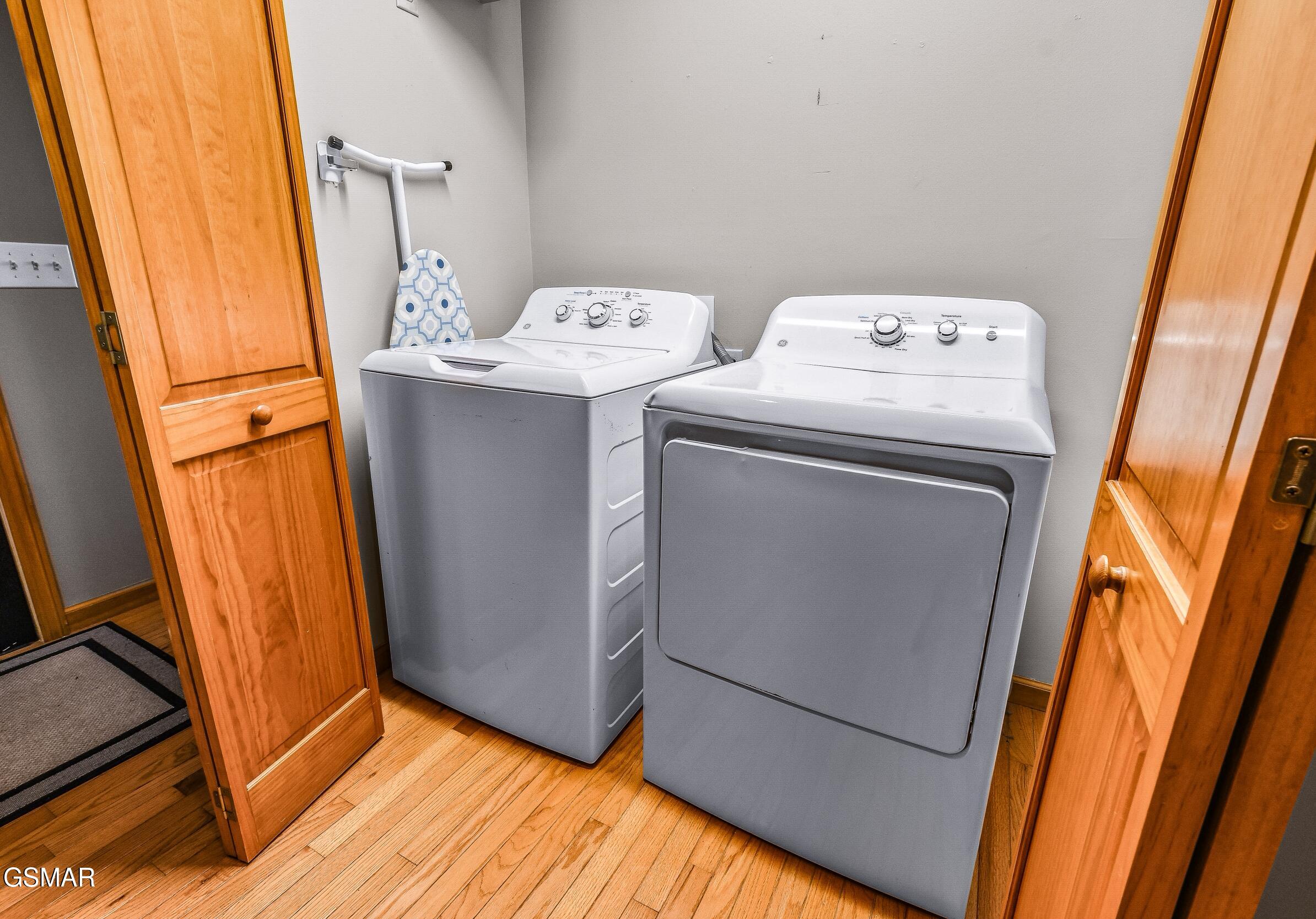 1932 Creek Hollow Way Sevierville TN 37876