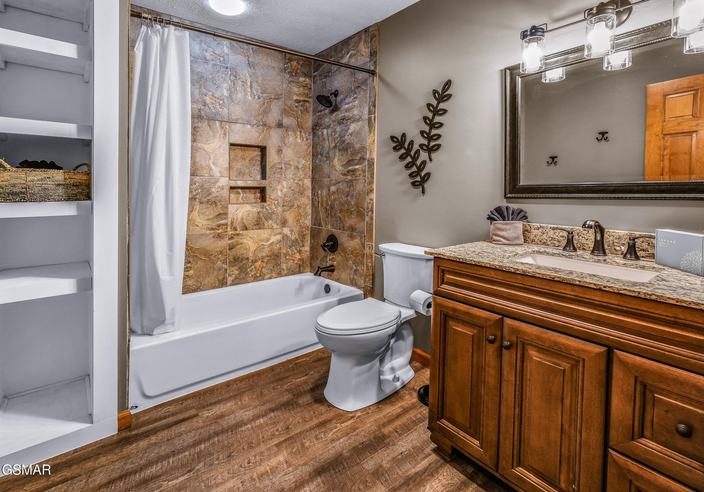 1932 Creek Hollow Way Sevierville TN 37876