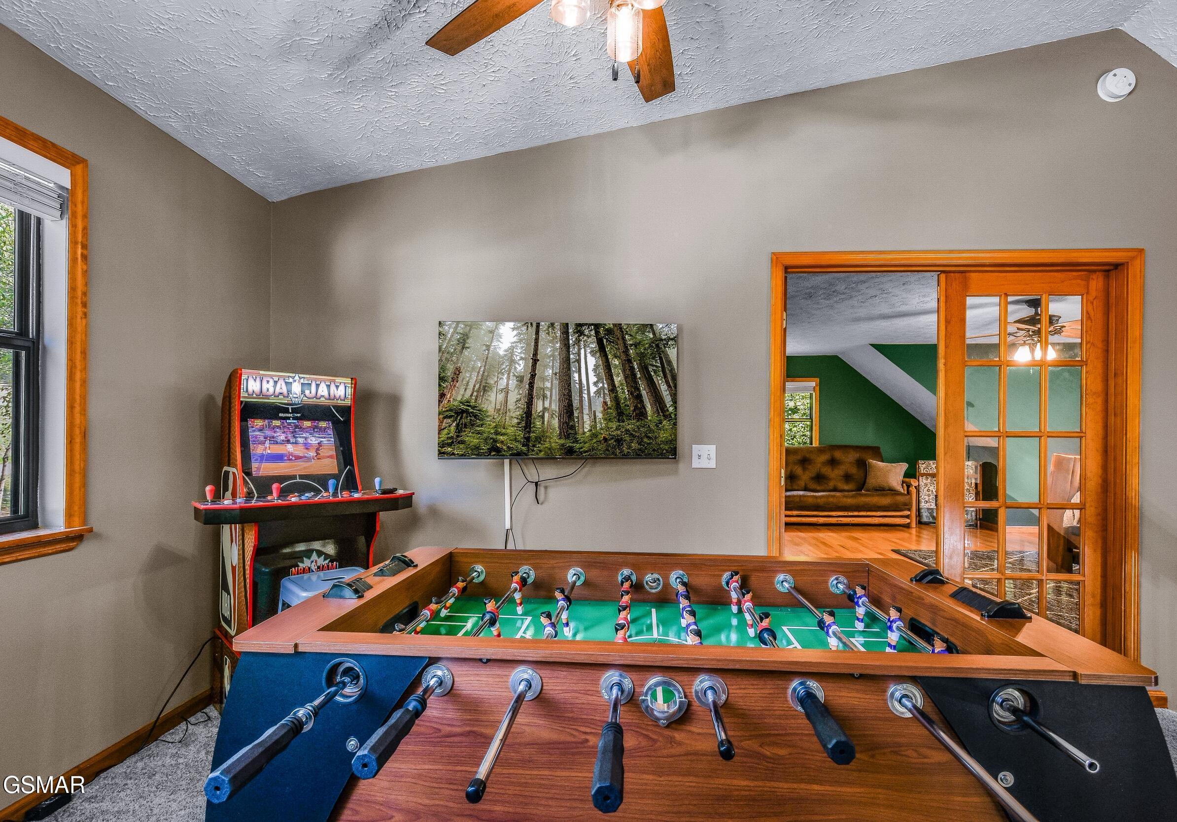 1932 Creek Hollow Way Sevierville TN 37876