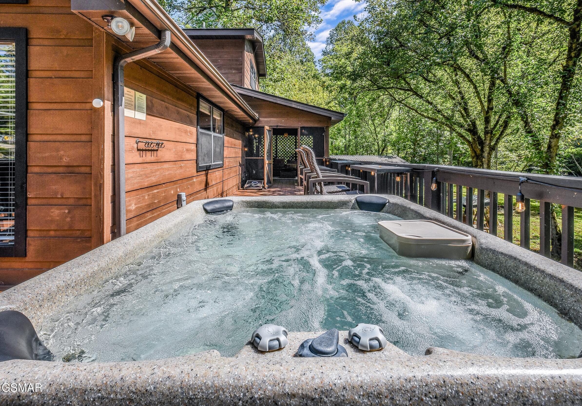 1932 Creek Hollow Way Sevierville TN 37876