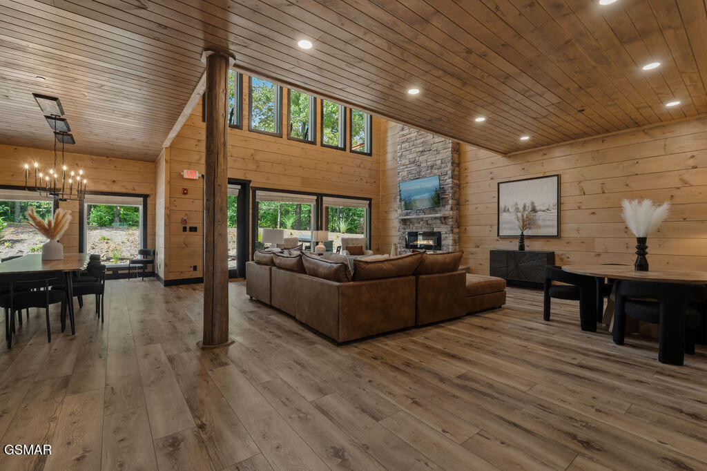 2215 Sawmill Cv Drive Sevierville TN 37862