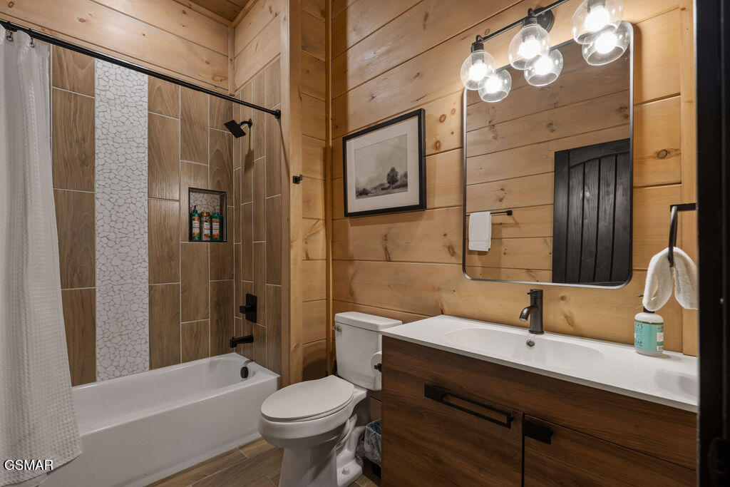 2215 Sawmill Cv Drive Sevierville TN 37862