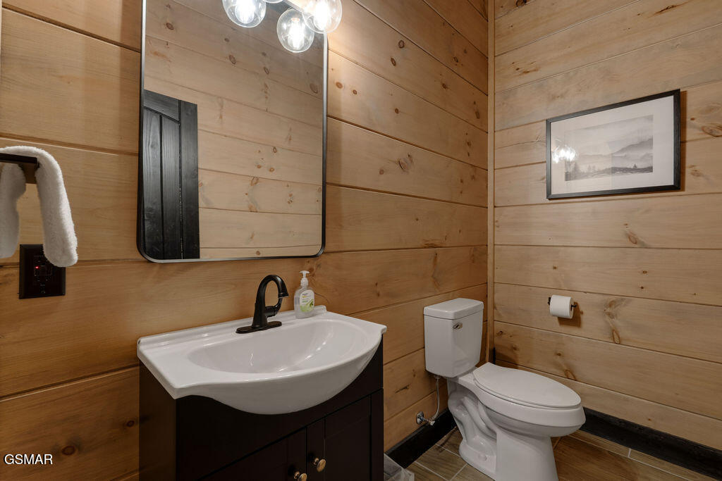 2215 Sawmill Cv Drive Sevierville TN 37862