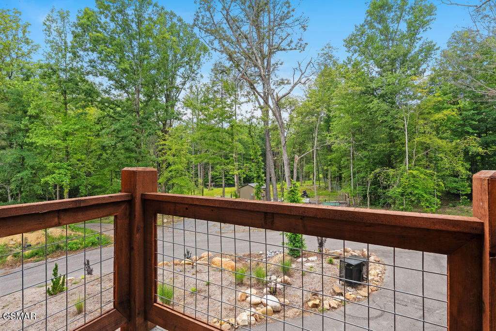 2215 Sawmill Cv Drive Sevierville TN 37862