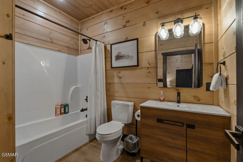 2215 Sawmill Cv Drive Sevierville TN 37862