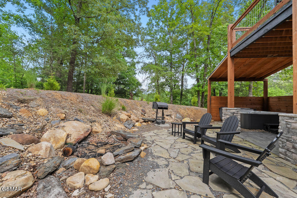 2215 Sawmill Cv Drive Sevierville TN 37862