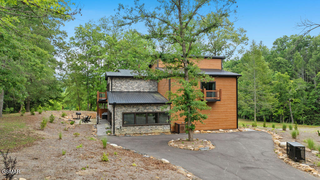 2215 Sawmill Cv Drive Sevierville TN 37862