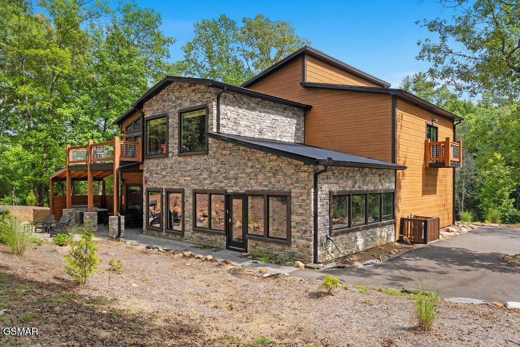 2215 Sawmill Cv Drive Sevierville TN 37862