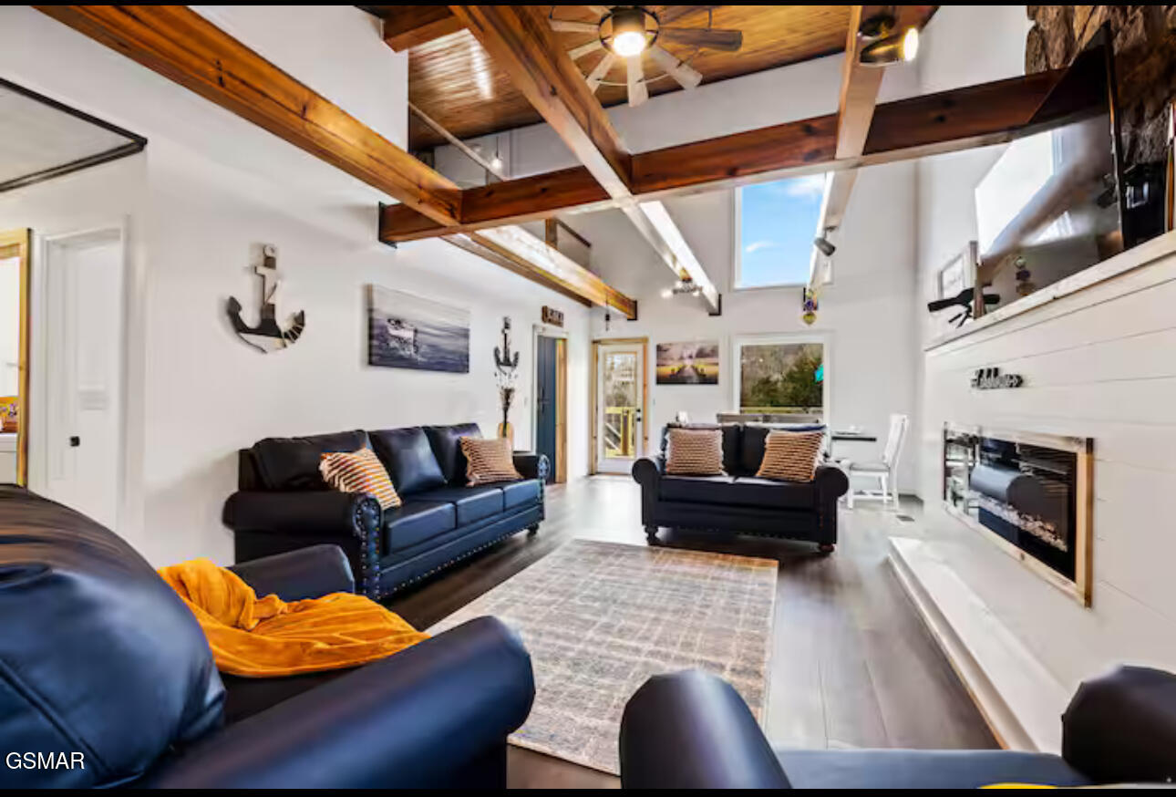 1448 Dover Lane Dandridge TN 37725