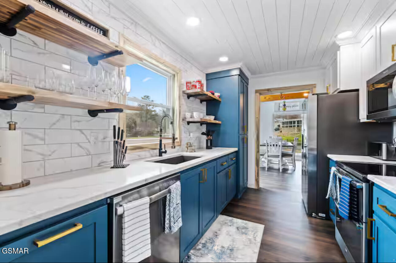 1448 Dover Lane Dandridge TN 37725