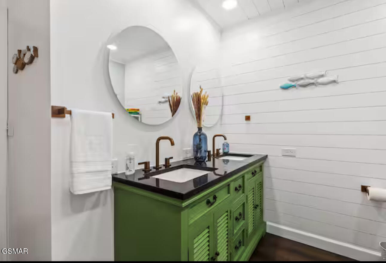 1448 Dover Lane Dandridge TN 37725