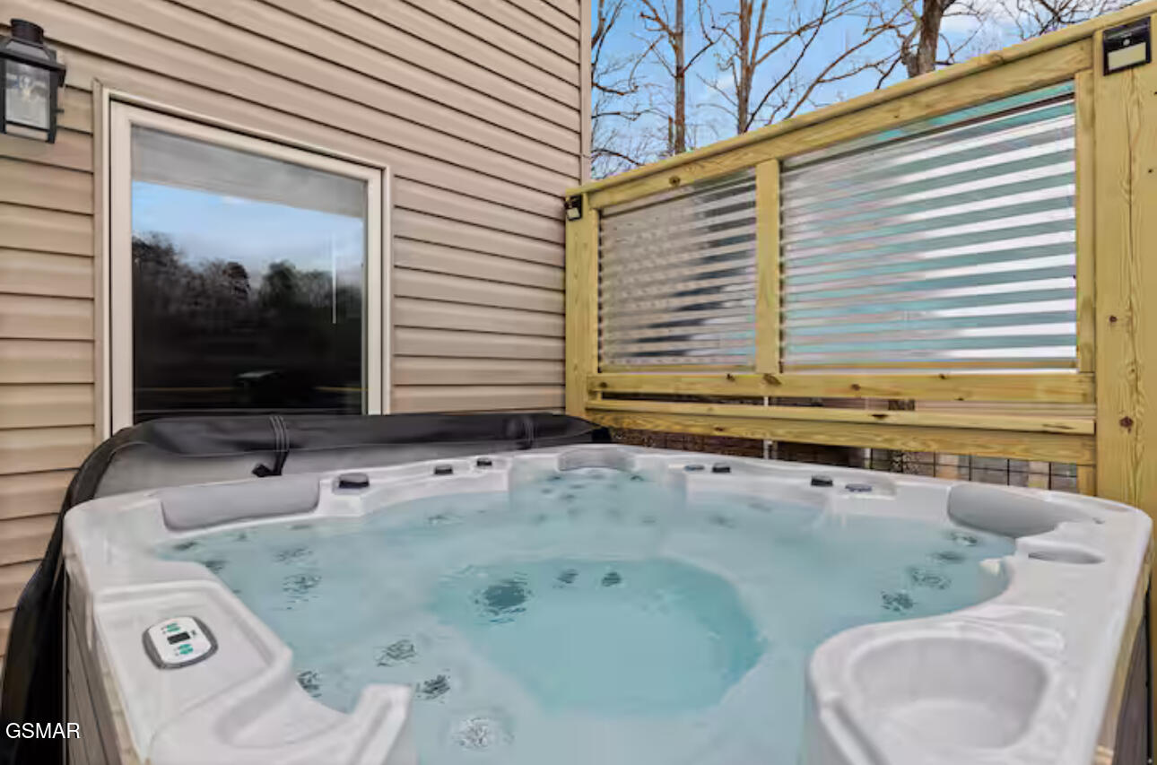 1448 Dover Lane Dandridge TN 37725