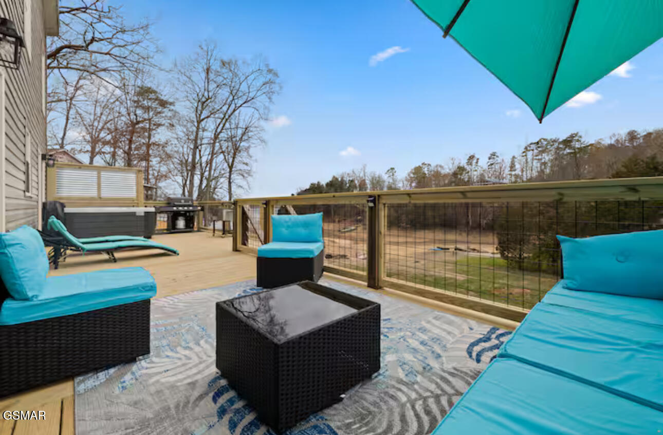 1448 Dover Lane Dandridge TN 37725