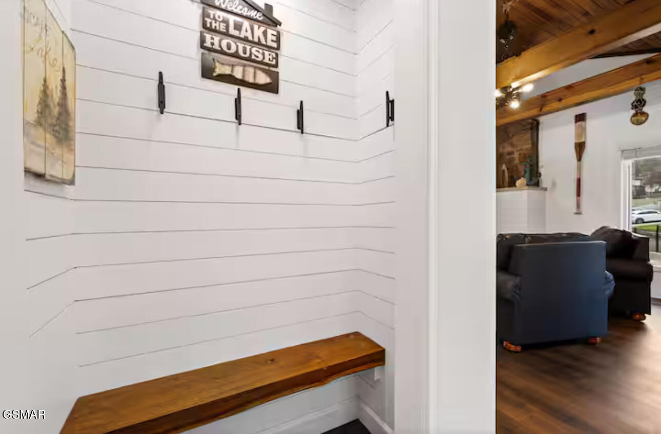 1448 Dover Lane Dandridge TN 37725