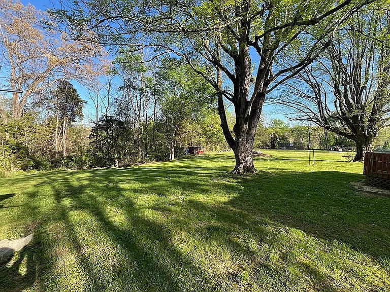 1302 Smith School Road Strawberry Plains TN 37871