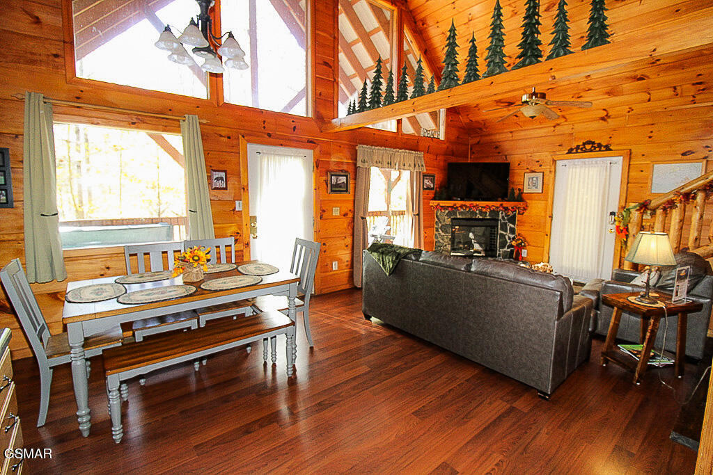 2015 Bird Ridge Road Sevierville TN 37876