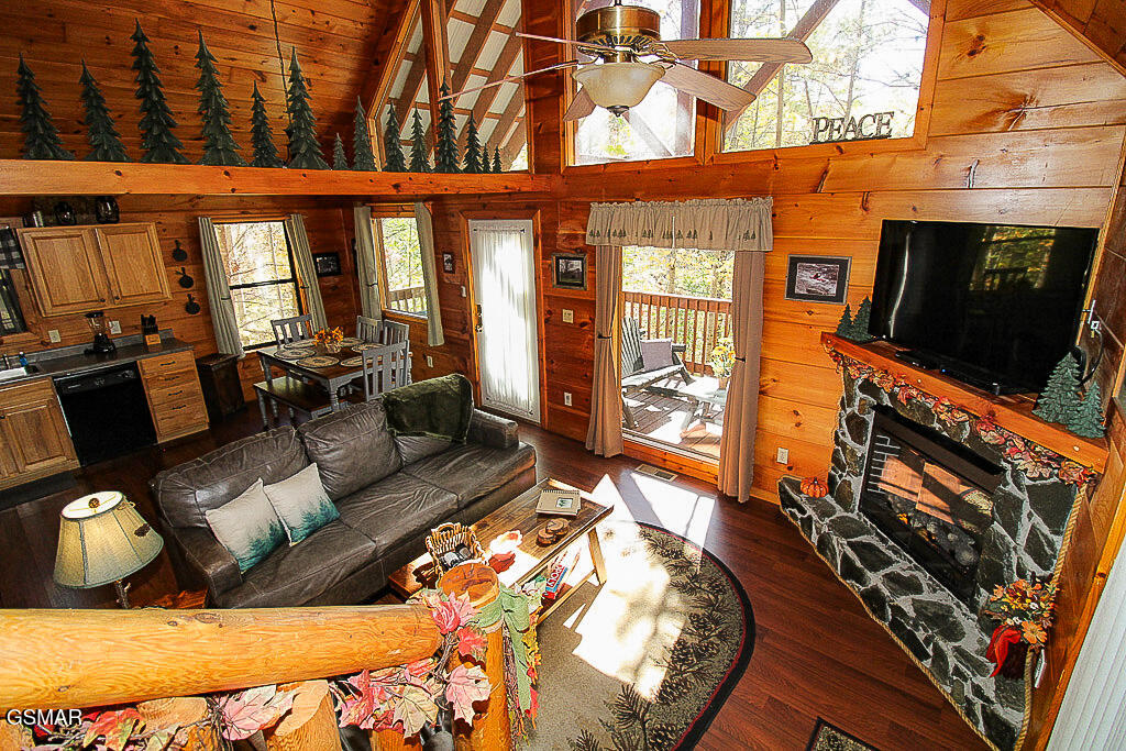 2015 Bird Ridge Road Sevierville TN 37876